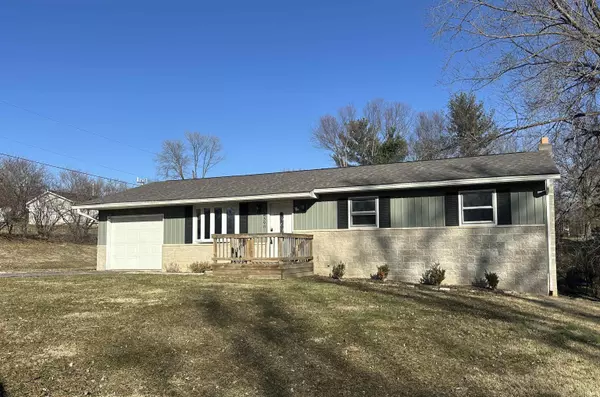 4390 N Nova Court, Bloomington, IN 47404-9628