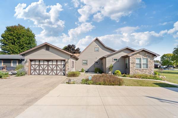 2014 FORDS Court, Rochester, IN 46975