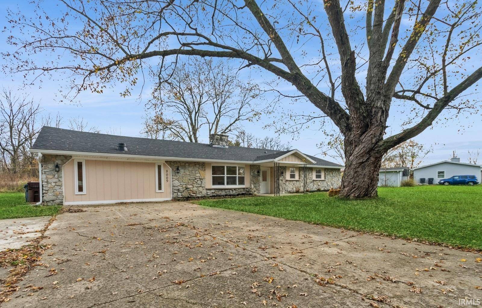 8009 W South Drive, Yorktown, IN 47396-1454