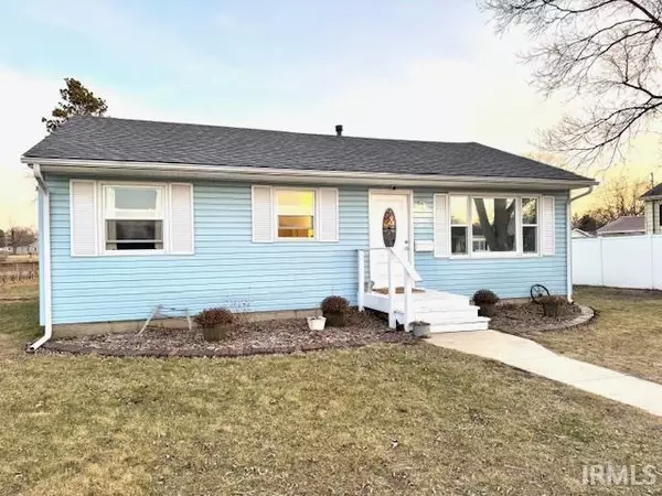 302 W New York Street, Knox, IN 46534