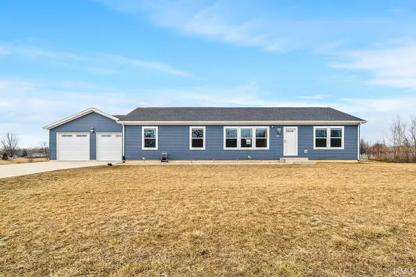4171 N Lighthouse Drive, Warsaw, IN 46582