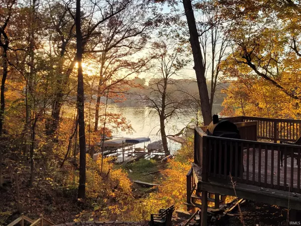 10892 N Lower Lake Shore Drive, Monticello, IN 47960