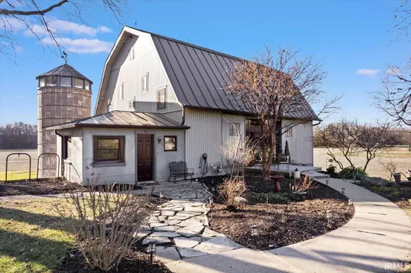 7317 S River Road, Daleville, IN 47334