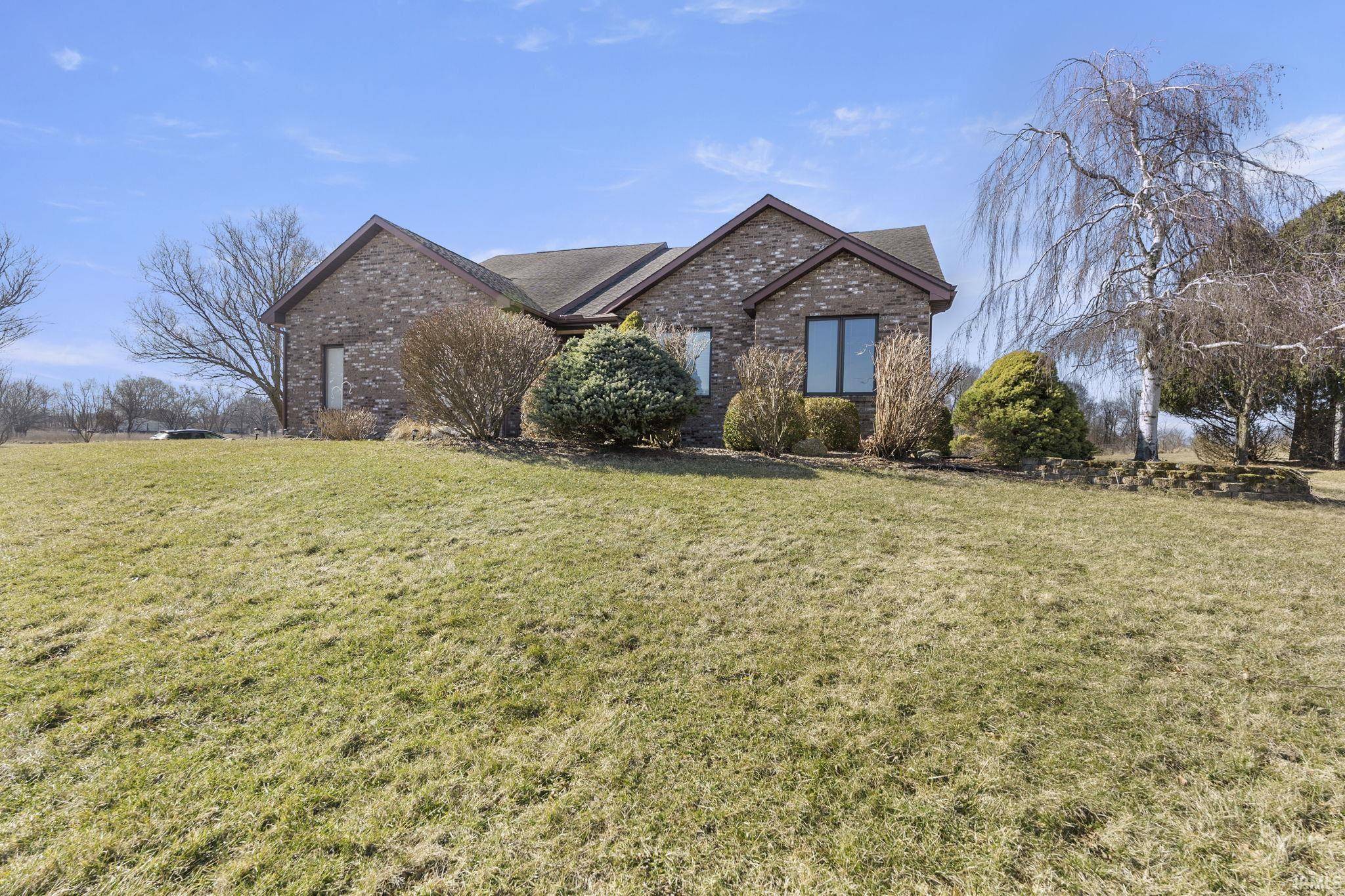 Angola, IN 46703,4537 W Black Oak Circle