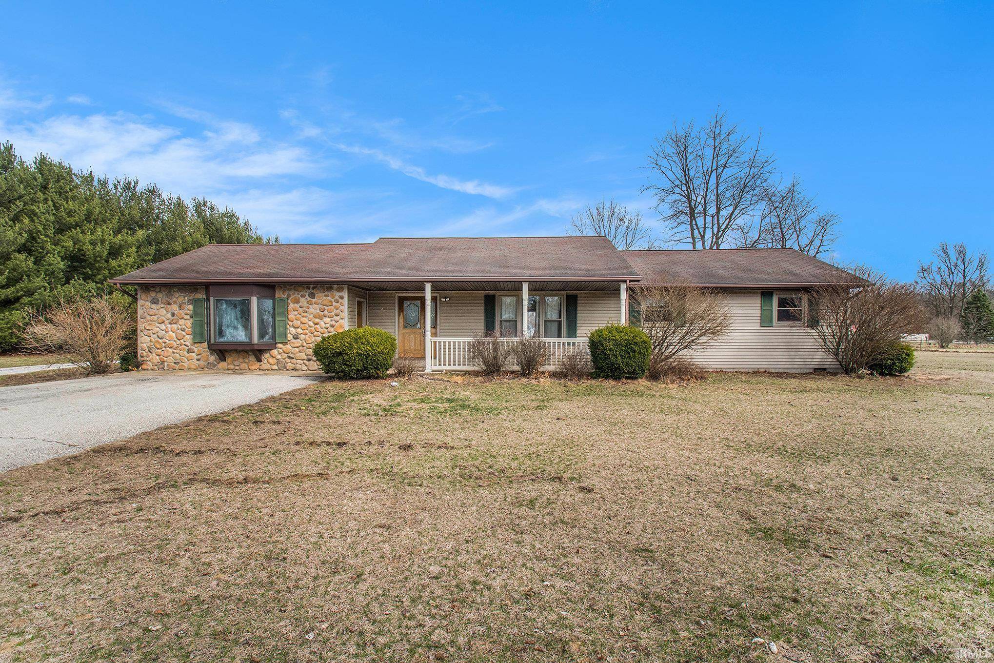 2760 S Lovelia Drive, Knox, IN 46534-8524