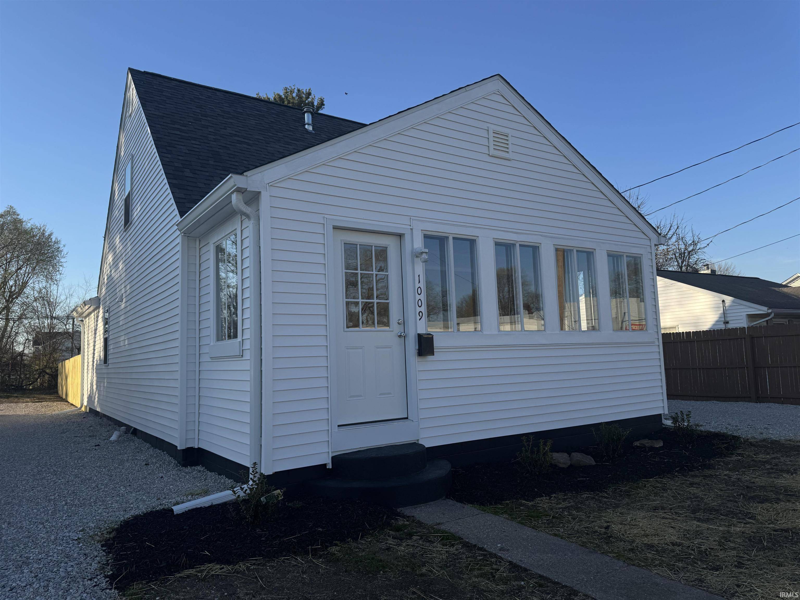 1009 S 15th Street, Vincennes, IN 47591