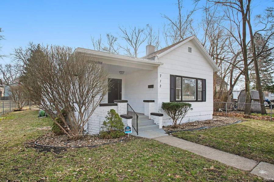 712 Blaine Avenue, South Bend, IN 46616-1247