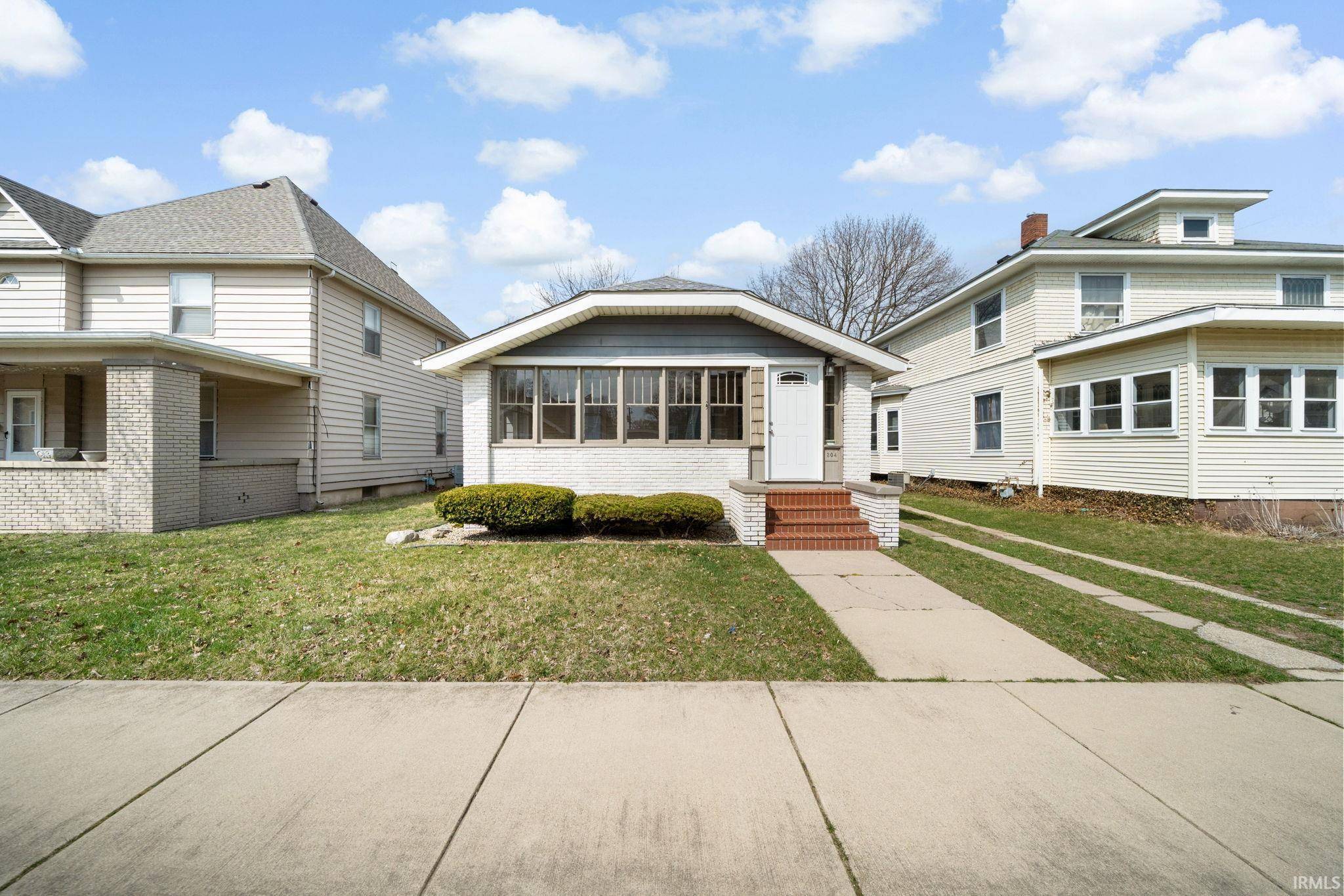 304 W Crawford Street, Elkhart, IN 46514-2741
