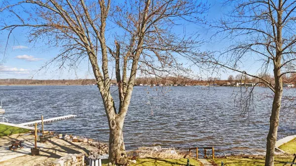 Wawaka, IN 46794,56 W Waldron Lake Drive