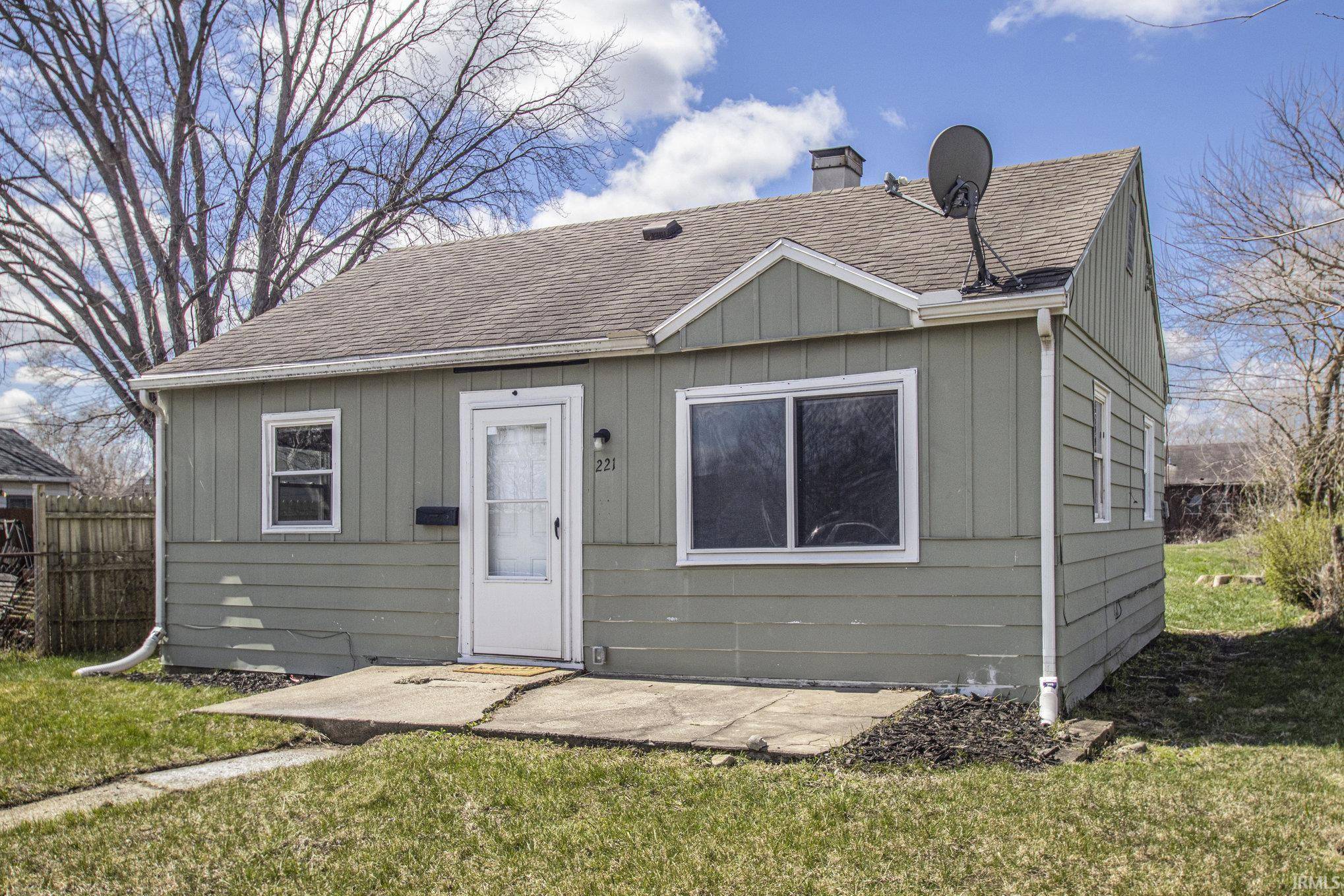 South Bend, IN 46619,221 N Kenmore Street