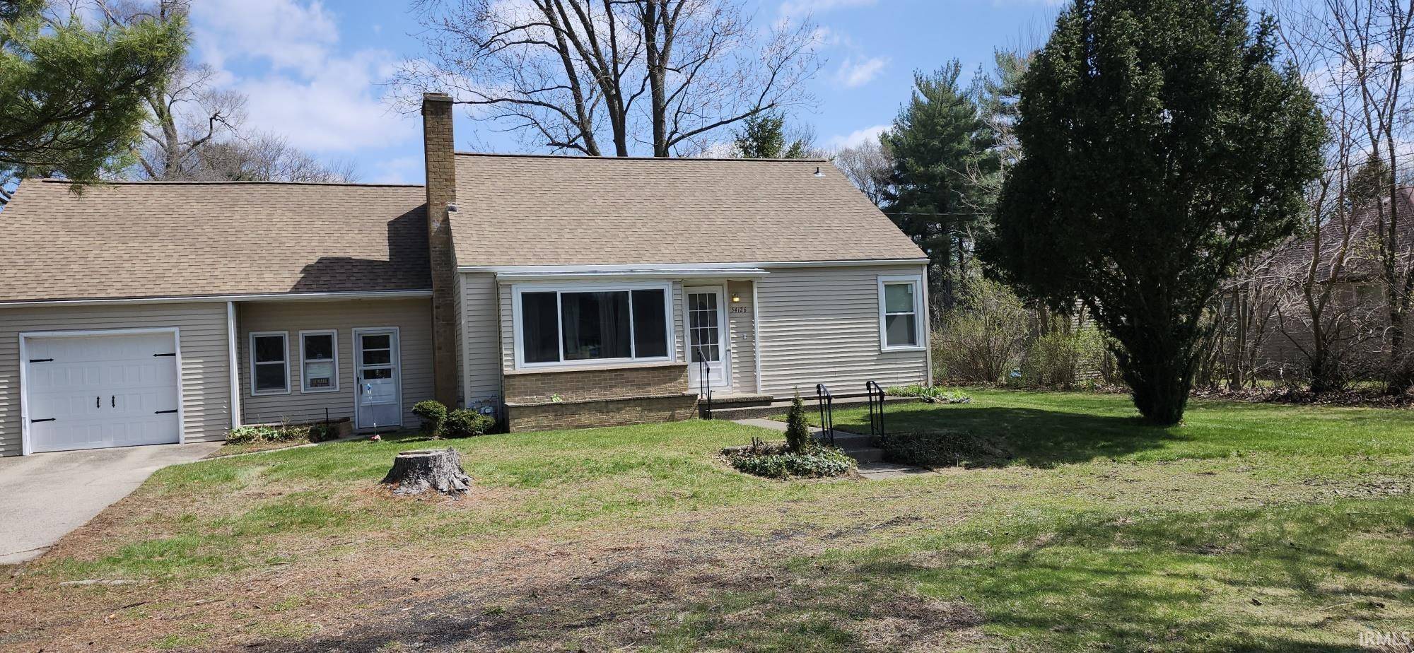 Elkhart, IN 46514,54126 County Road 5 Road