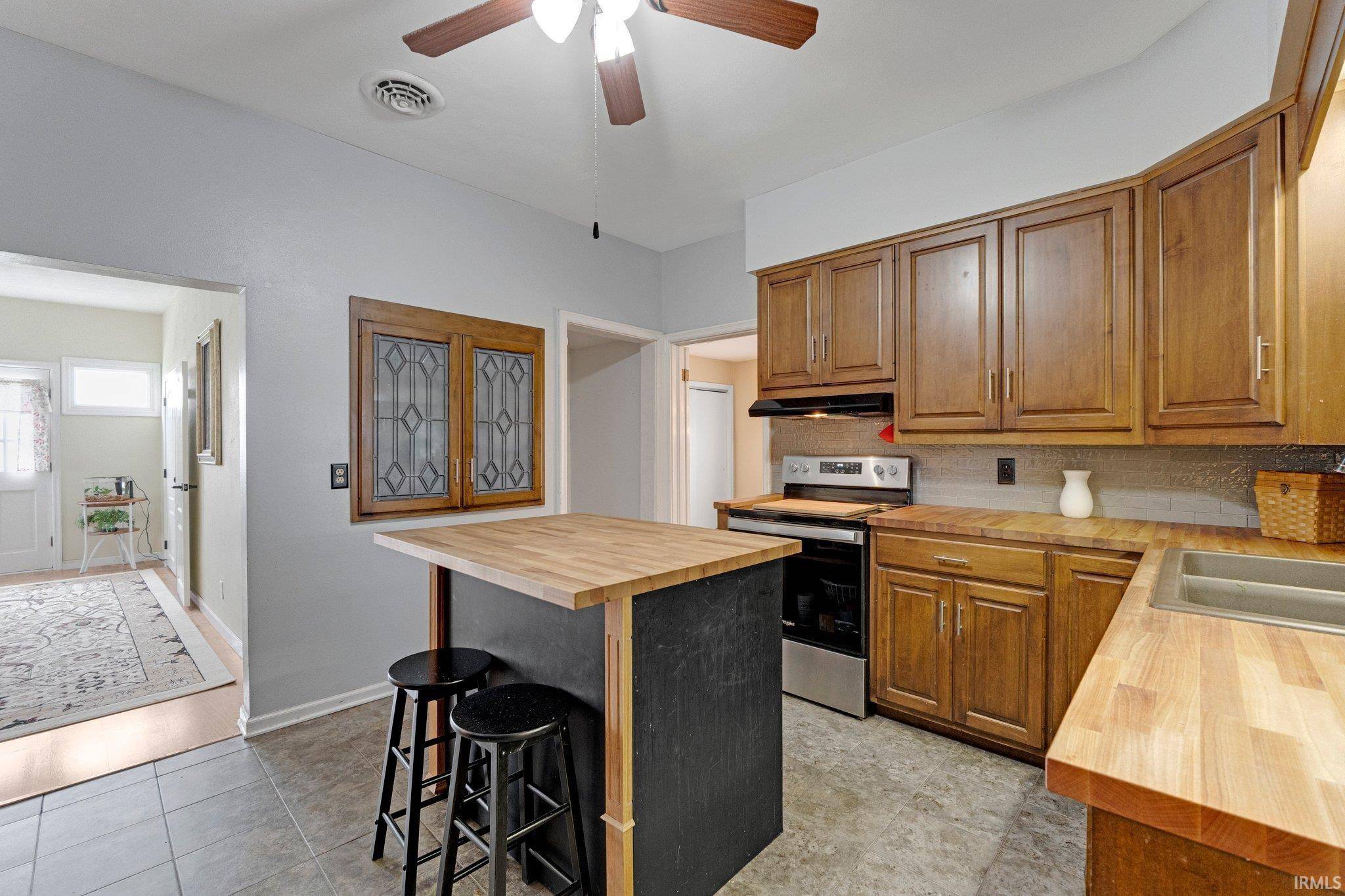 North Manchester, IN 46962-8817,541 W 950 N