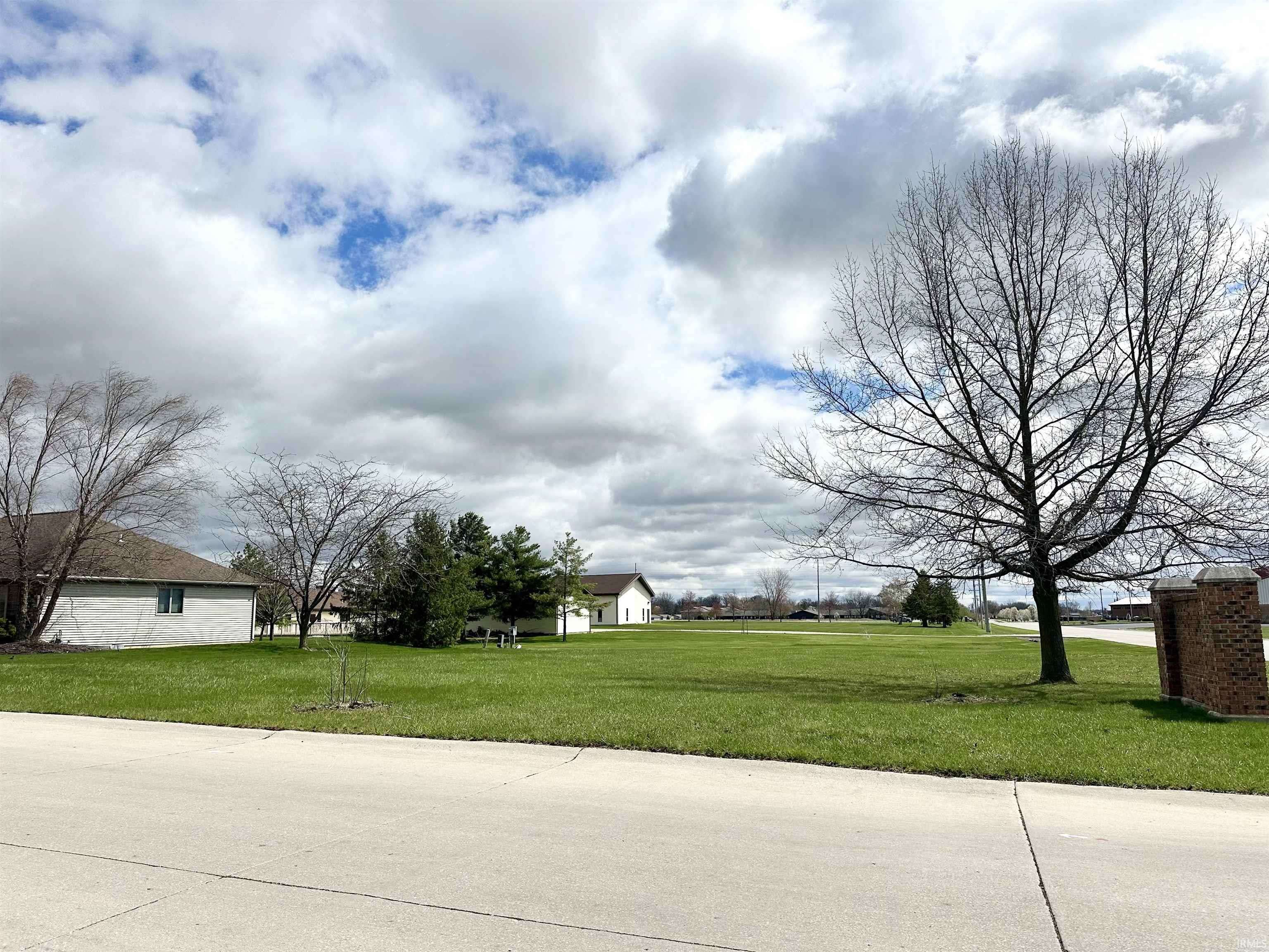 Old colonial Drive #18, Berne, IN 46711