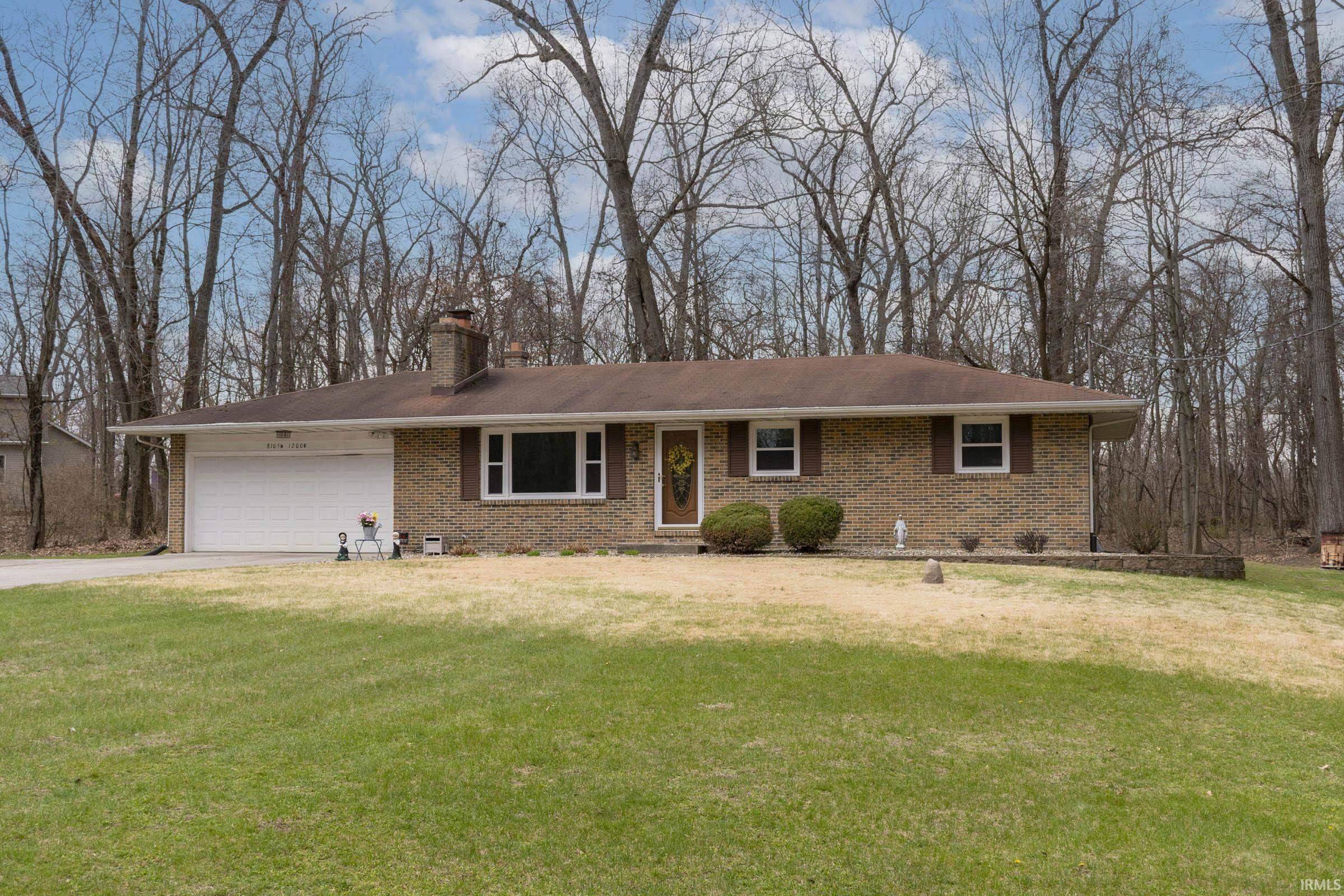 8105 N 1200 E, Walkerton, IN 46574