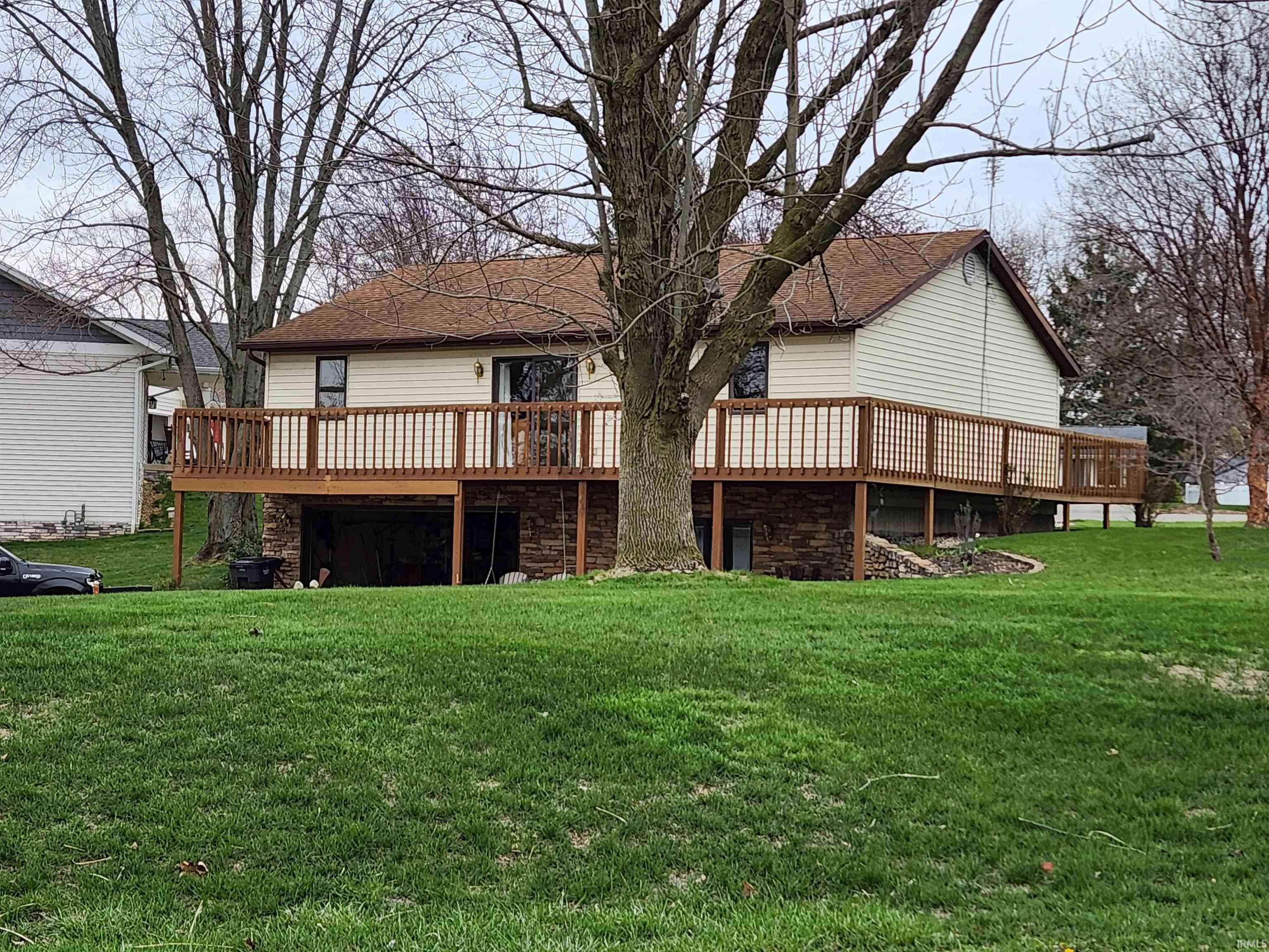 North Webster, IN 46555,704 S MILL ST