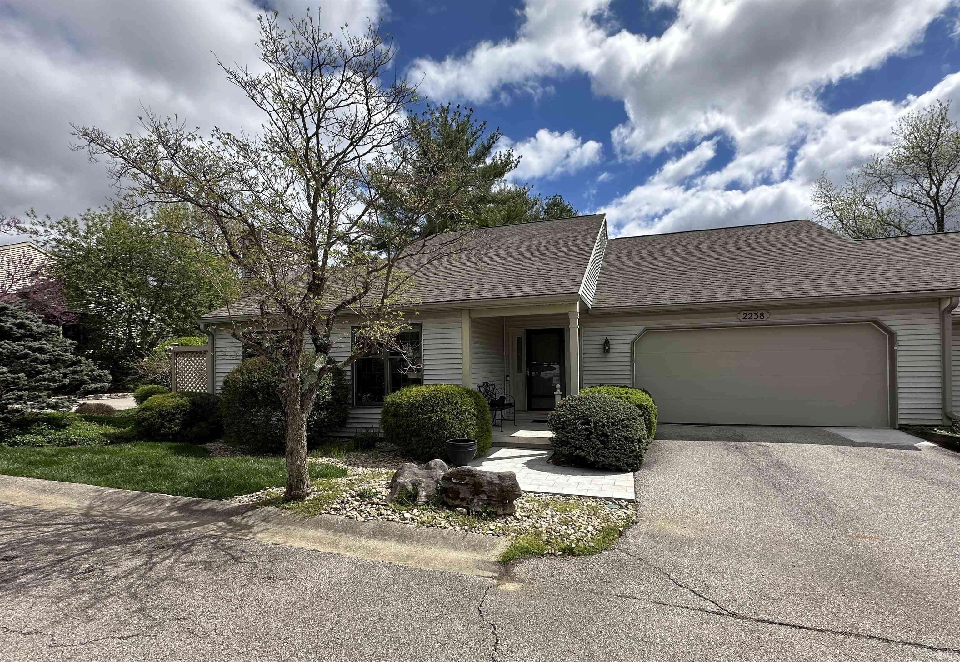 2238 E Cape Cod Drive, Bloomington, IN 47401-6124