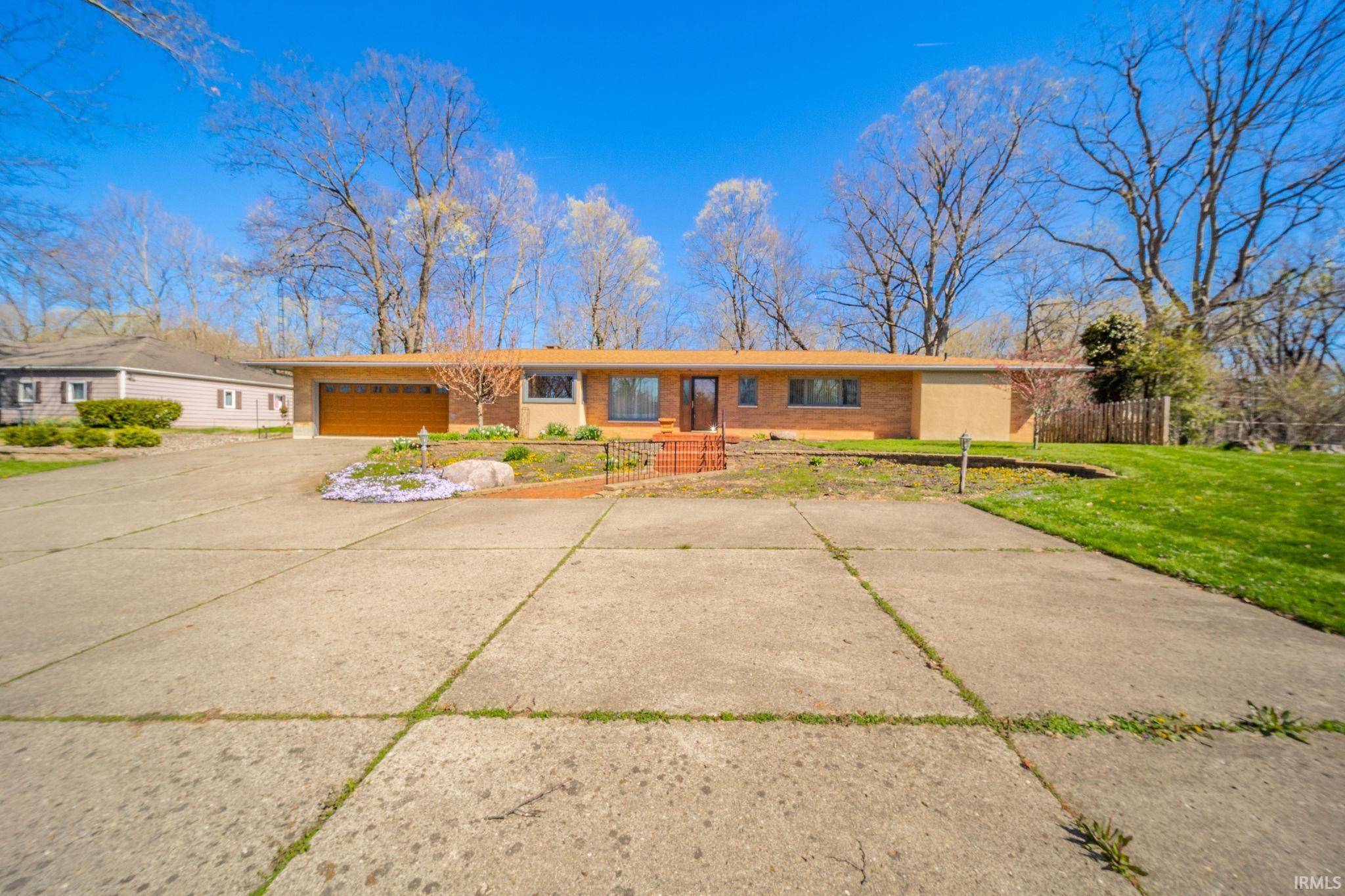 620 Black Road, New Castle, IN 47362