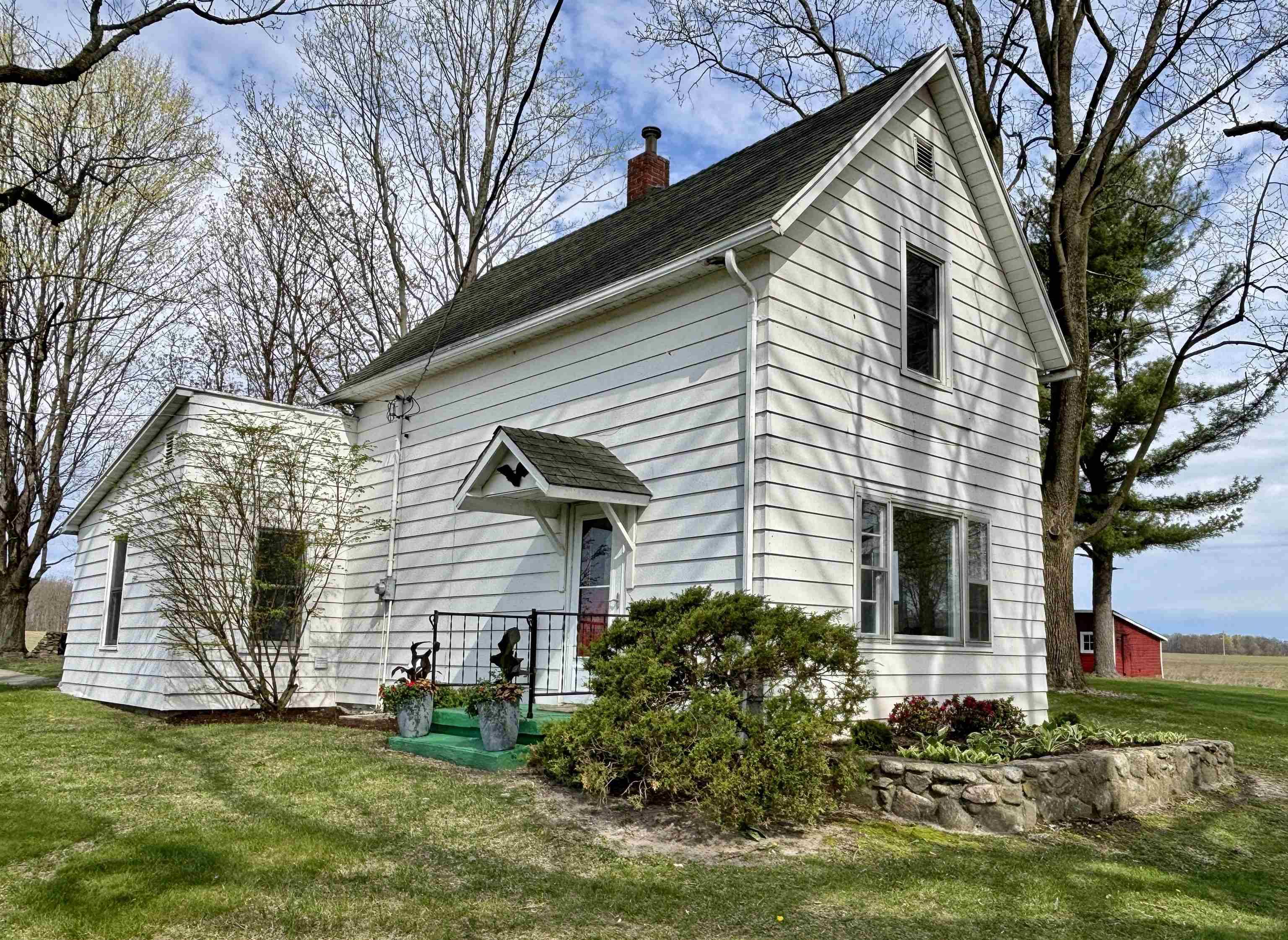 18771 Pine Road, Argos, IN 46511