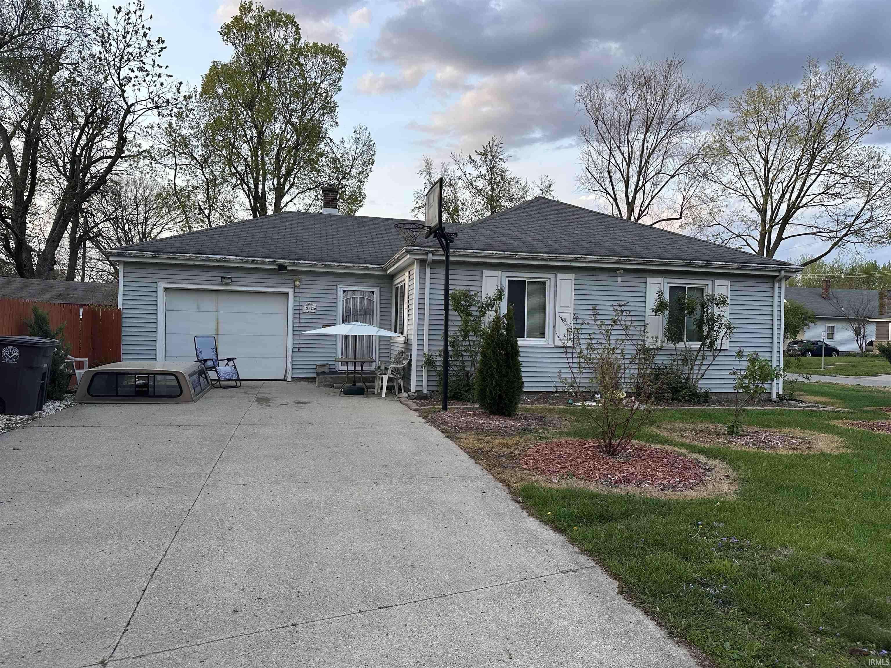 1925 Niagara Drive, Fort Wayne, IN 46805