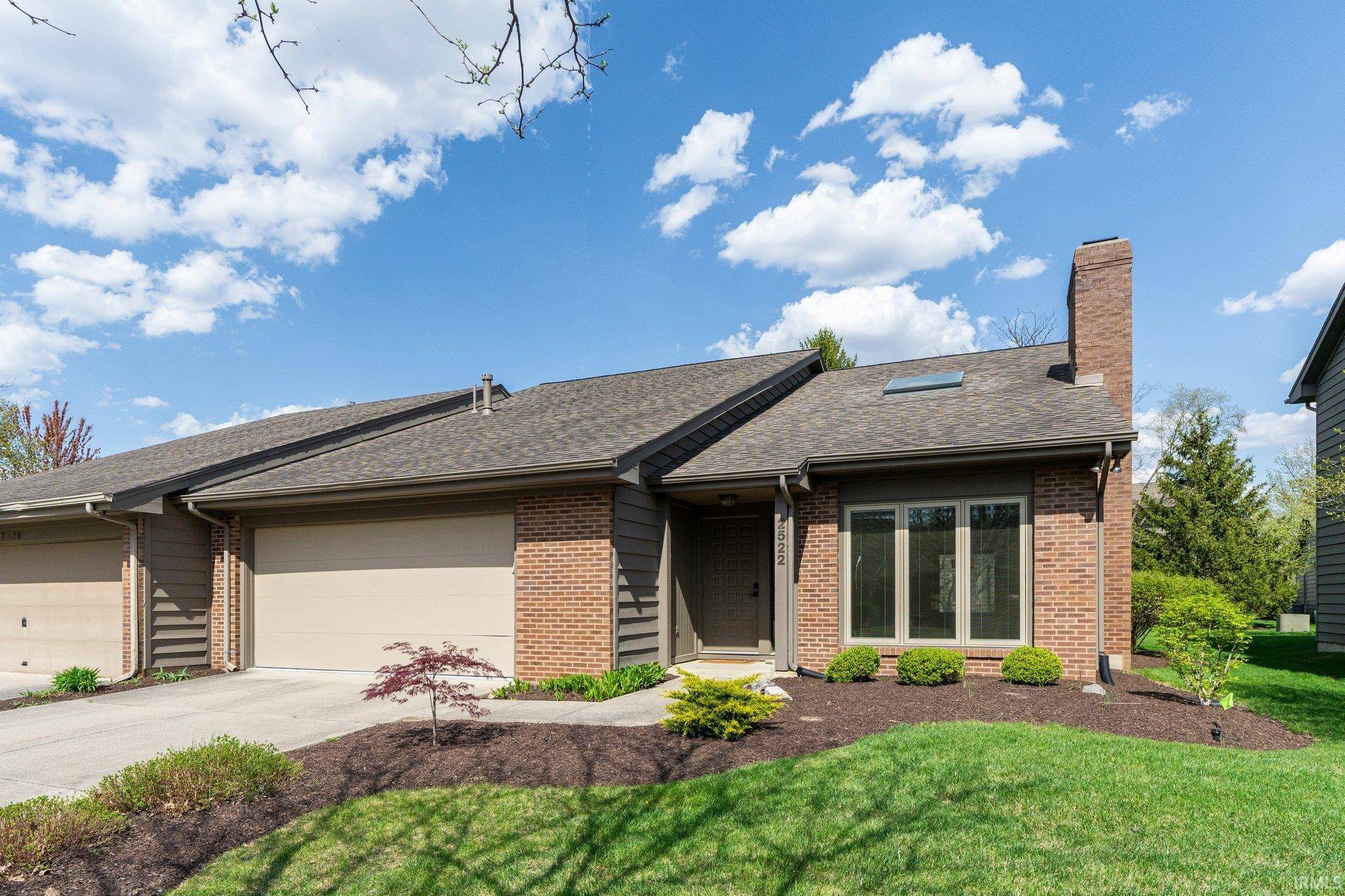 2522 Kingston Point, Fort Wayne, IN 46815-8525