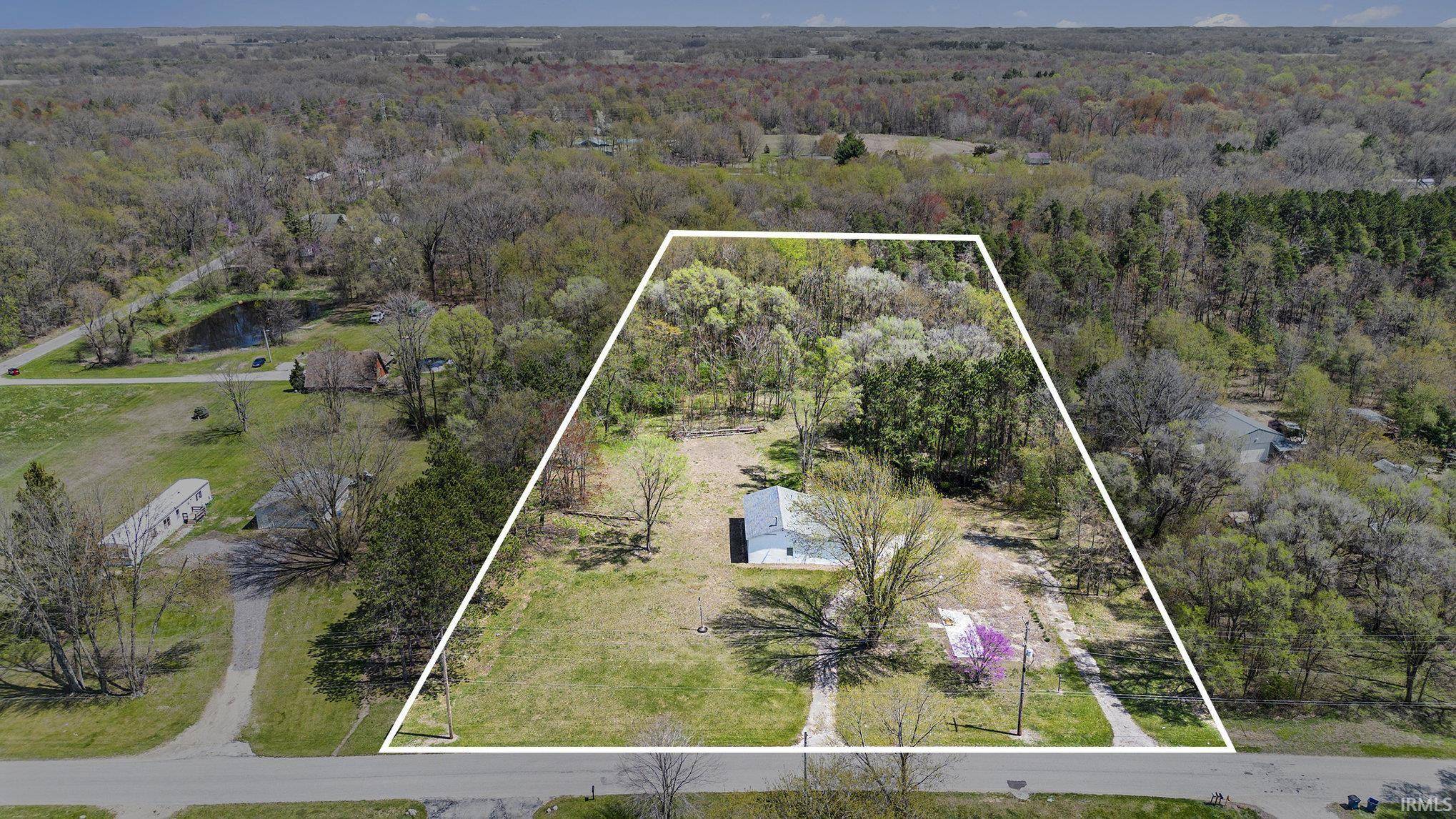 8880 N 1150 E Road, Walkerton, IN 46574
