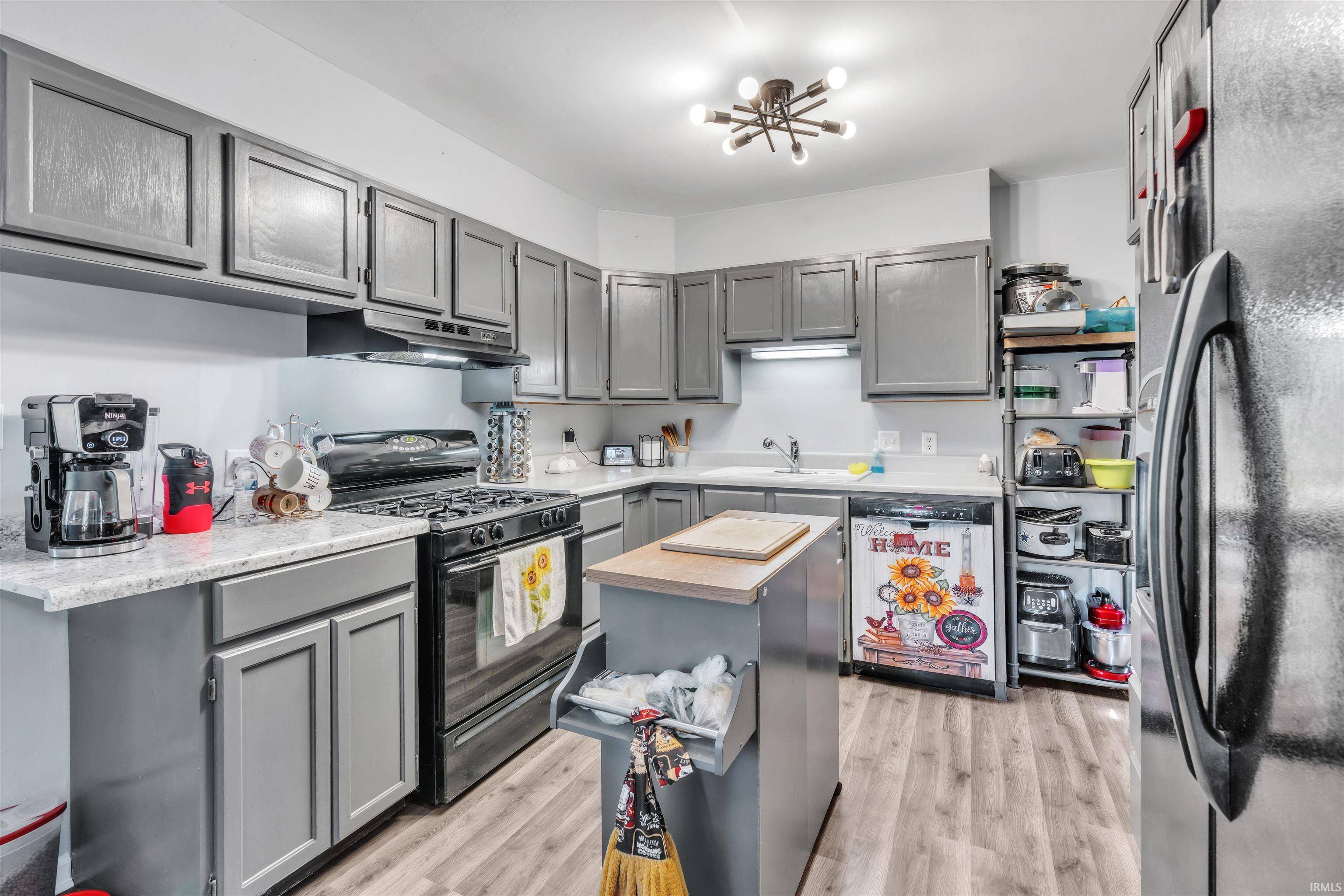 New Haven, IN 46774,1511 MacPherson Drive