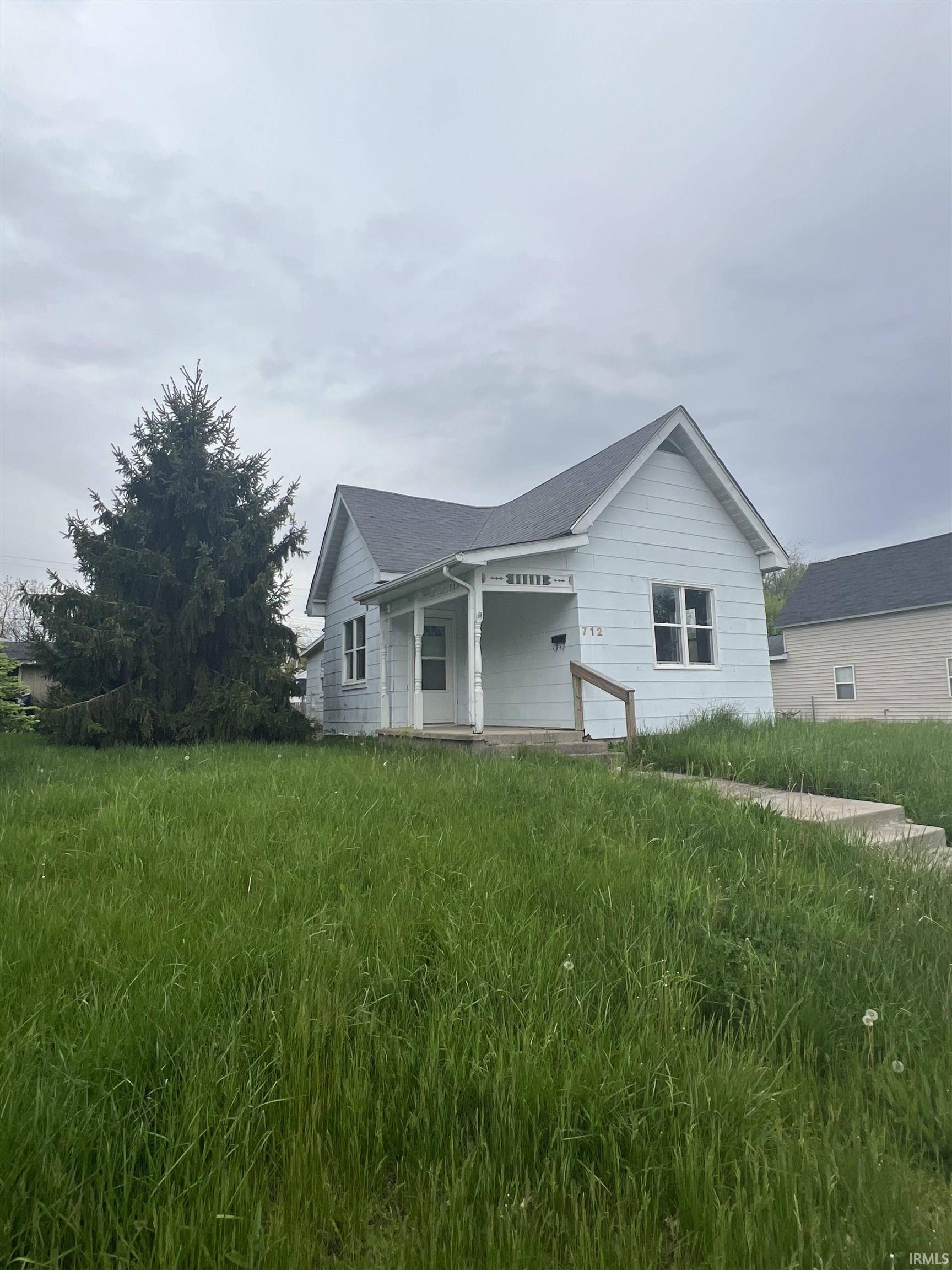 712 E Water Street, Portland, IN 47371