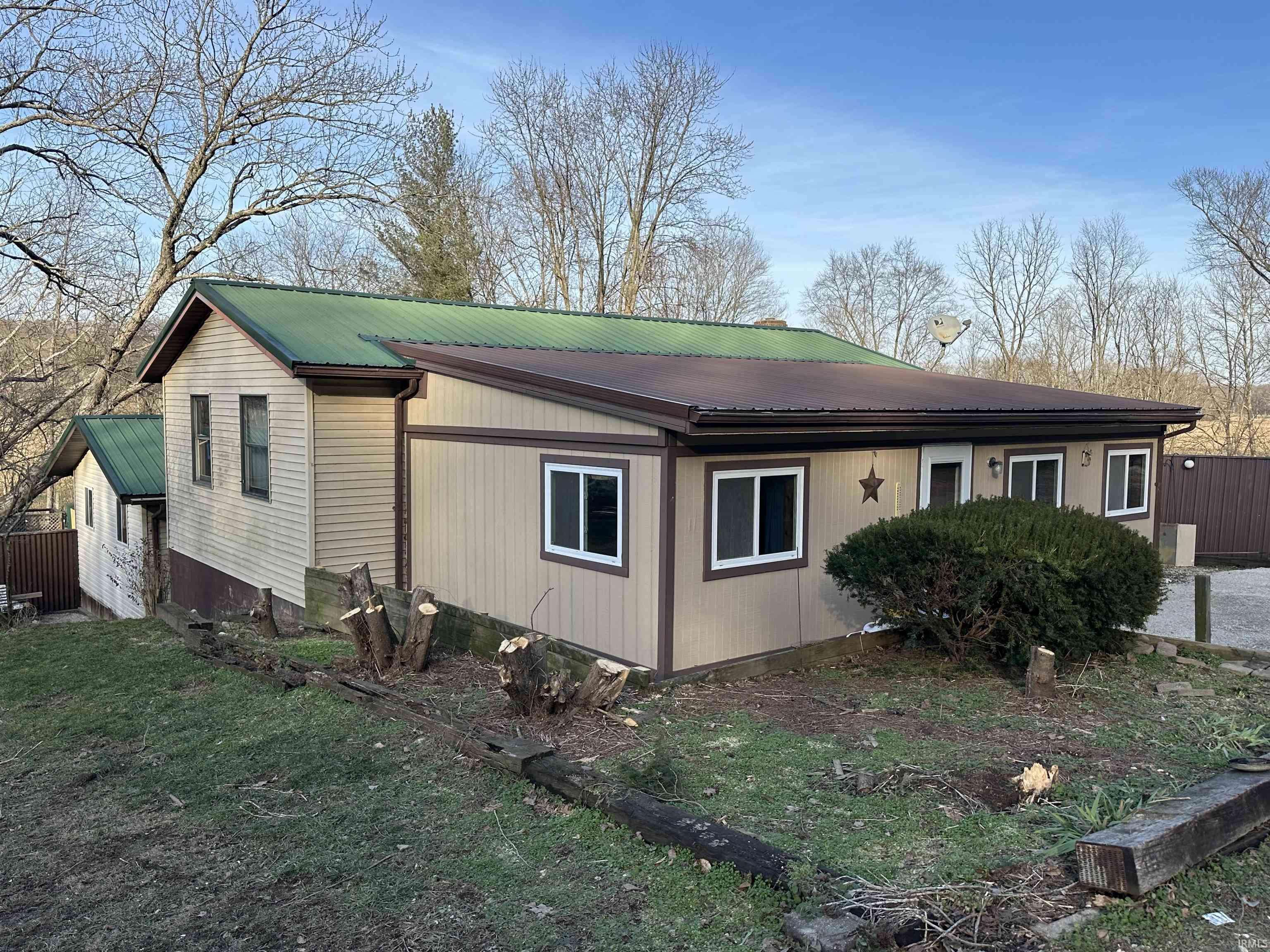 15850-2 WITT ROAD, Shoals, IN 47581