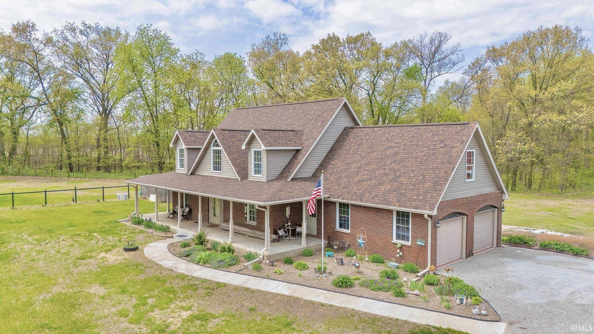 3371 N 825 W, Royal Center, IN 46978