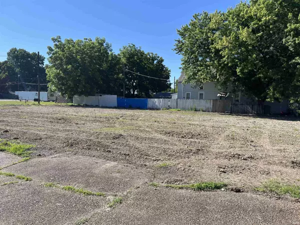Evansville, IN 47711,610  612 E Franklin Street