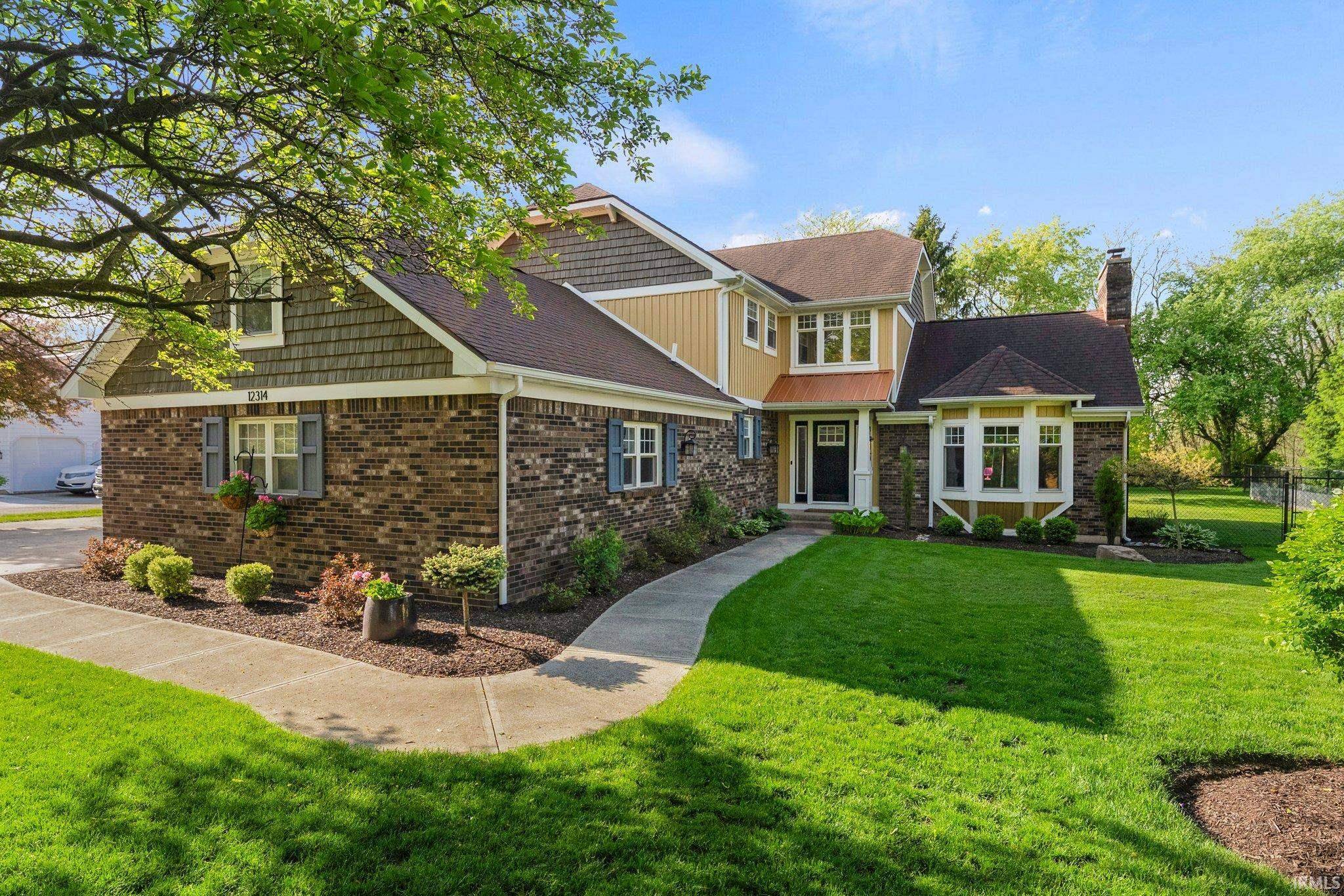 12314 Bayshore Blvd, Grabill, IN 46741