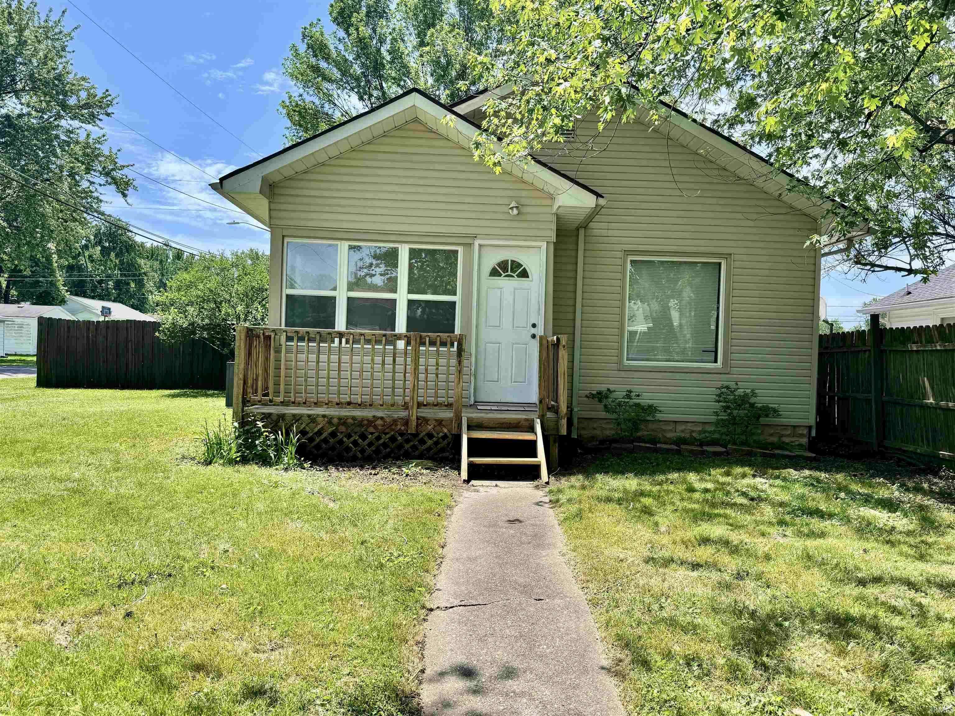 15 Tulip Avenue, Evansville, IN 47711