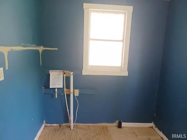 Princeton, IN 47670,829 S Main Street