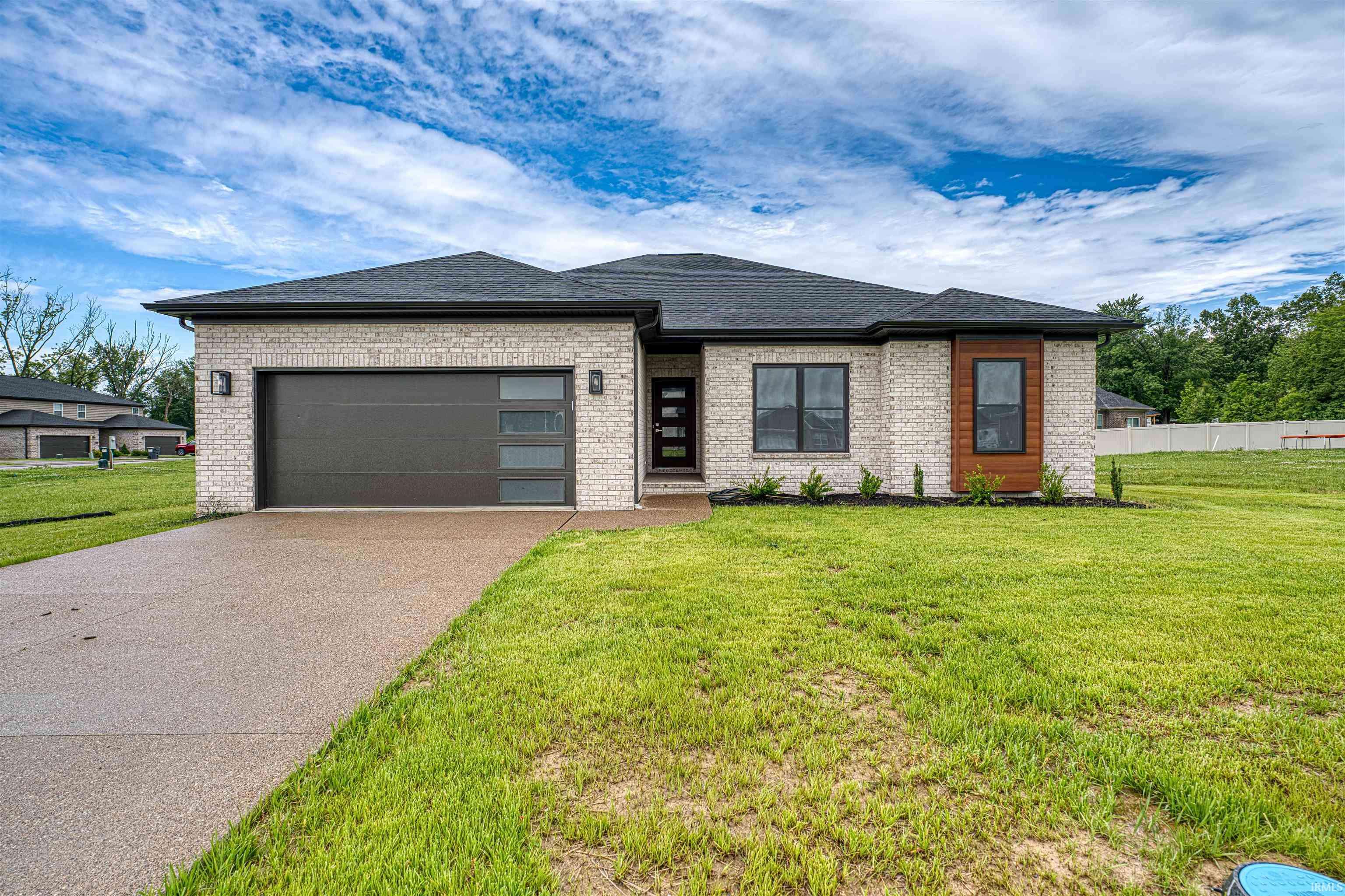 3605 SAND Drive, Newburgh, IN 47630