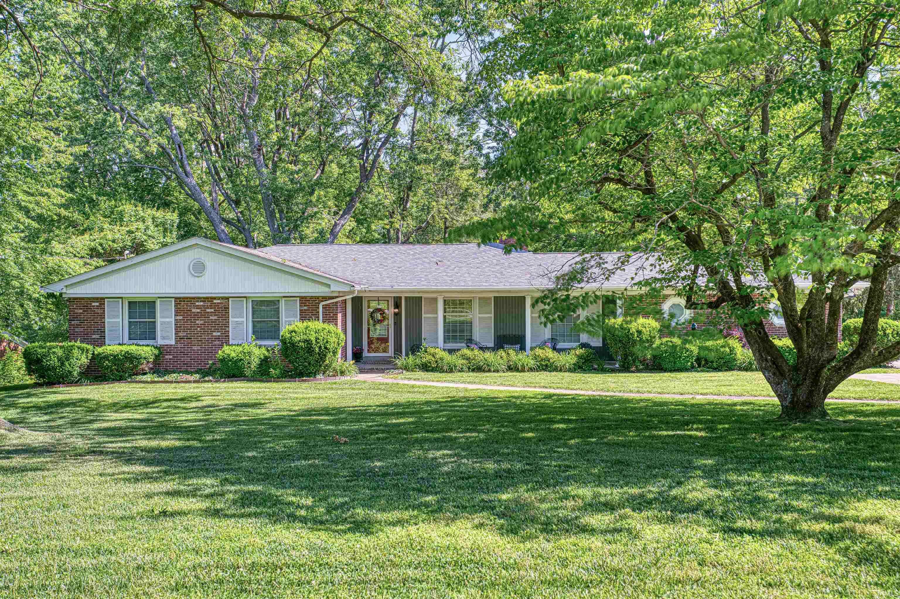 6018 Newburgh Road, Evansville, IN 47715