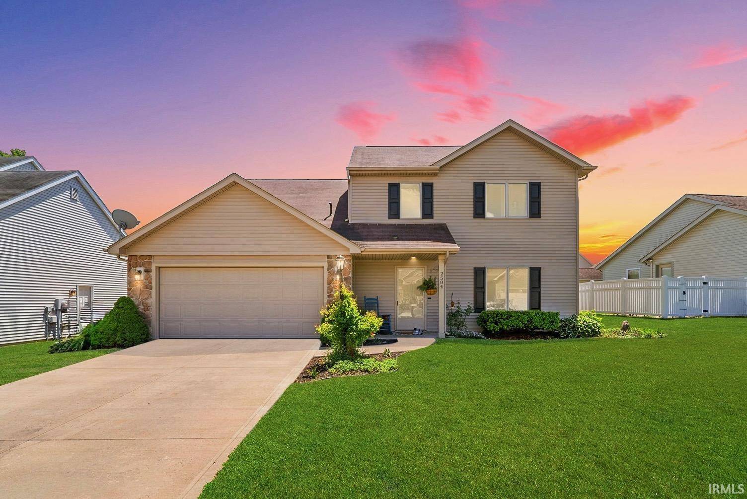 2584 Pine Cone Lane, Warsaw, IN 46582-6333