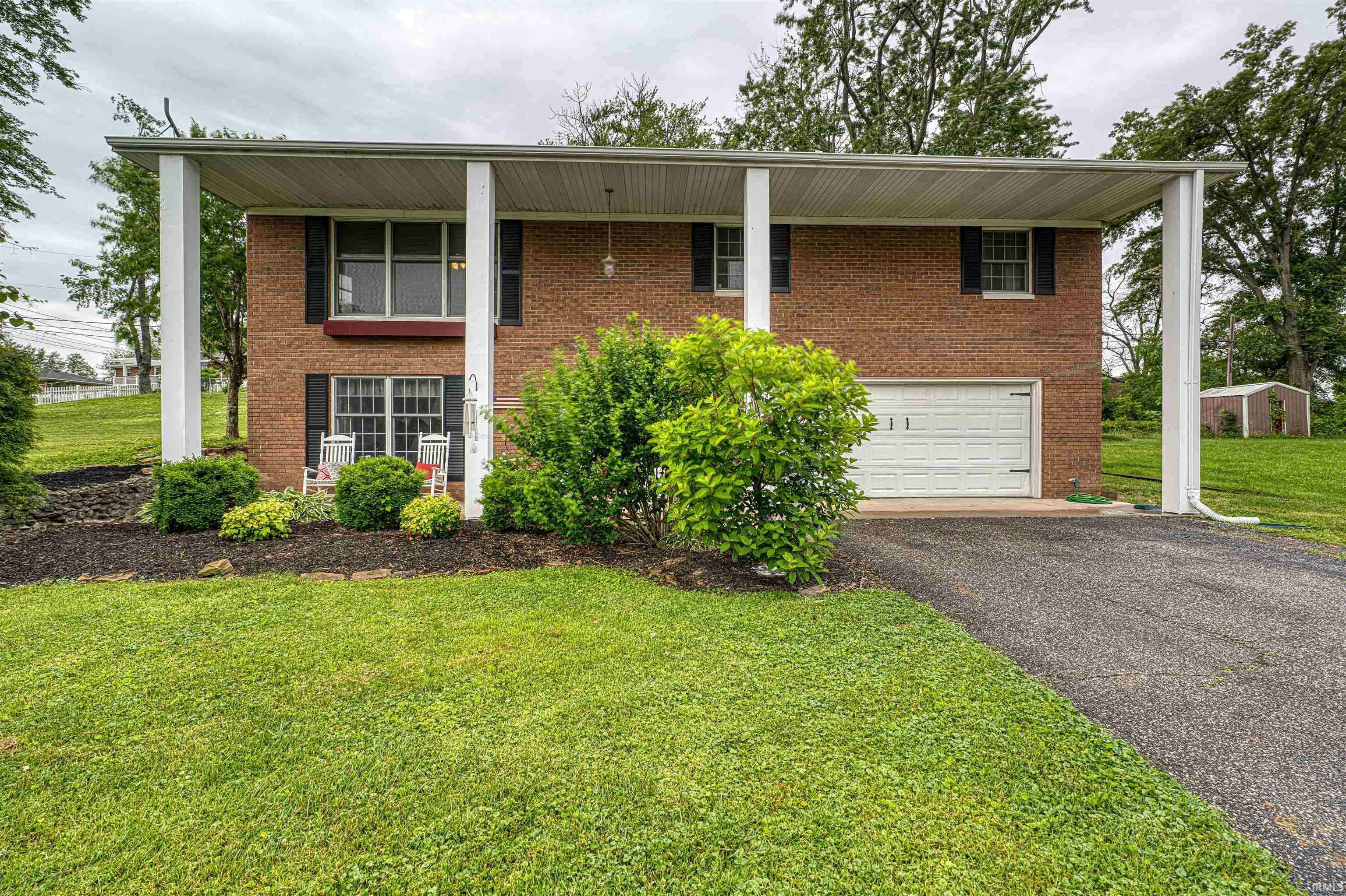 907 Nicholas Drive, Boonville, IN 47601
