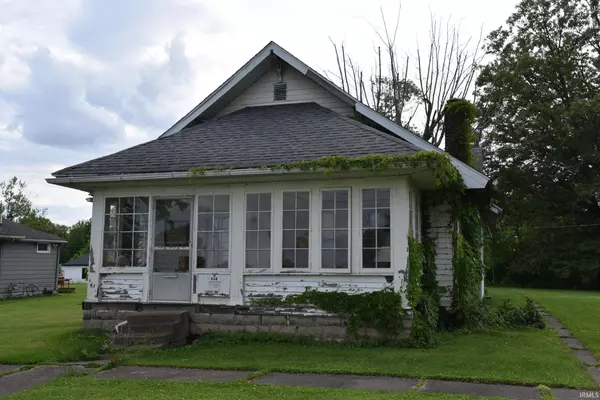 444 S 4TH ST, Mitchell, IN 47446