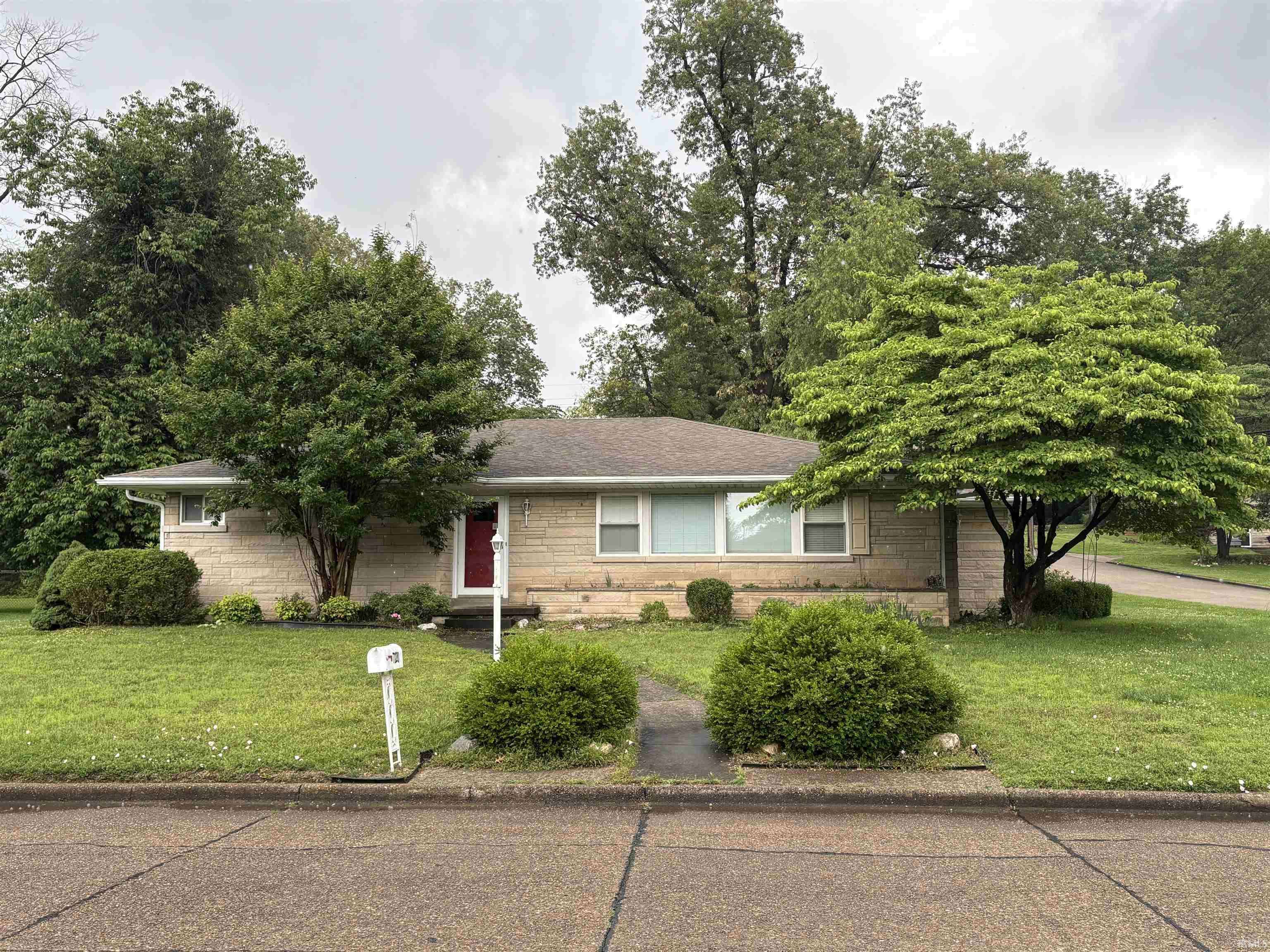 7120 Monroe Avenue, Evansville, IN 47715