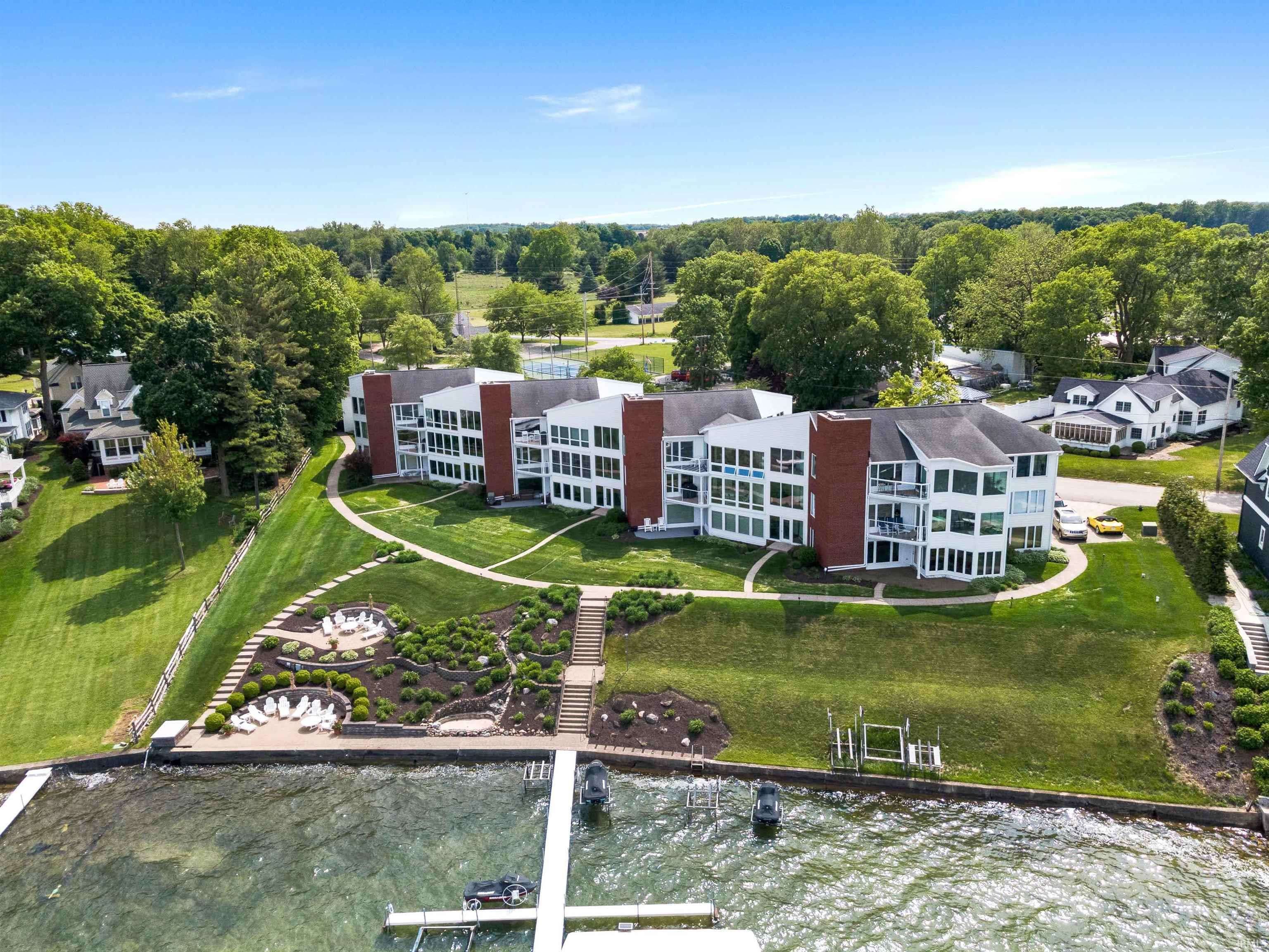 10660 N Southshore Drive #D3, Syracuse, IN 46567