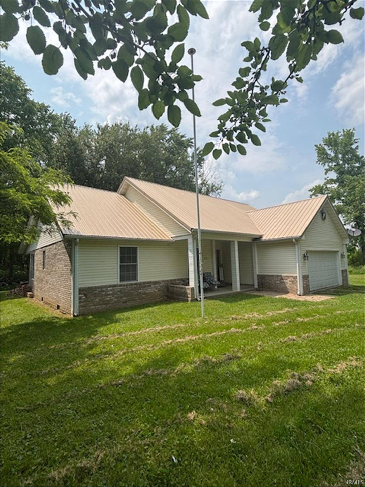 999 Inderrieden Road, Chandler, IN 47610