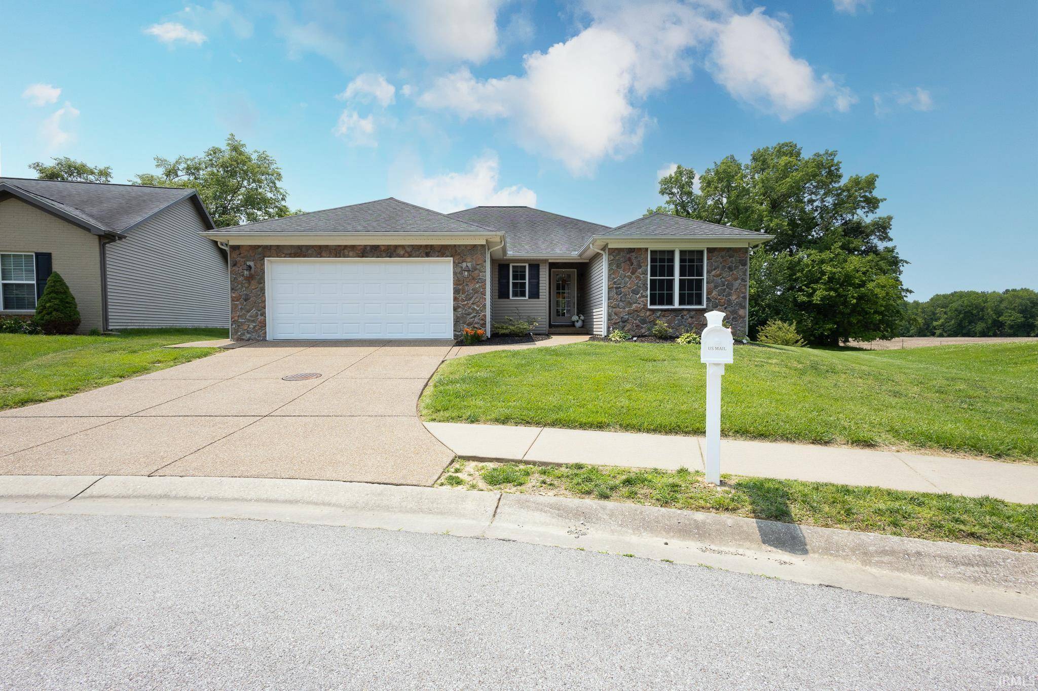 2425 Heard Street, Evansville, IN 47725
