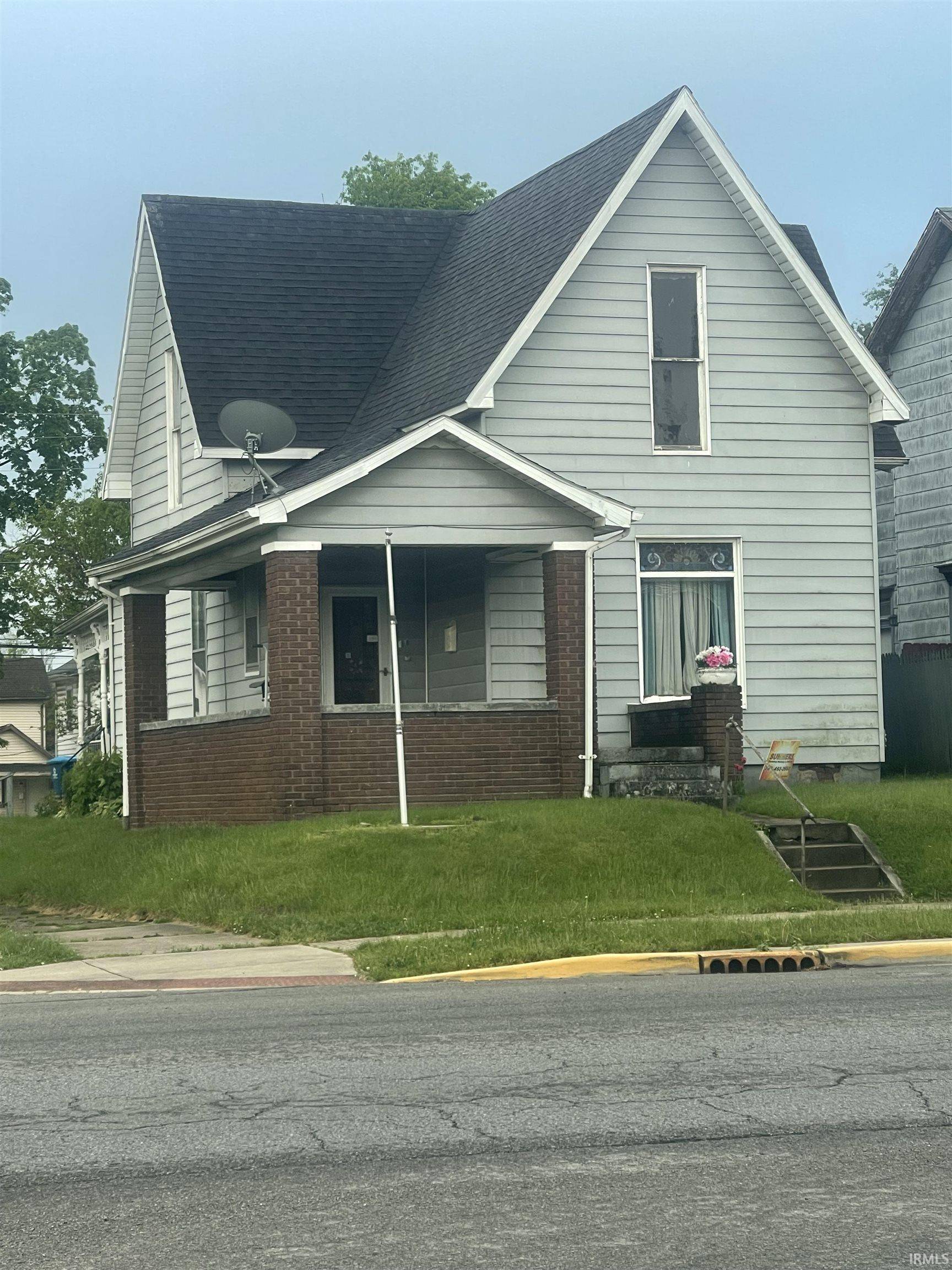 1631 E Broadway Street, Logansport, IN 46947