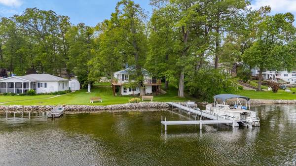 9055 E 480 S, Wolcottville, IN 46795-9735