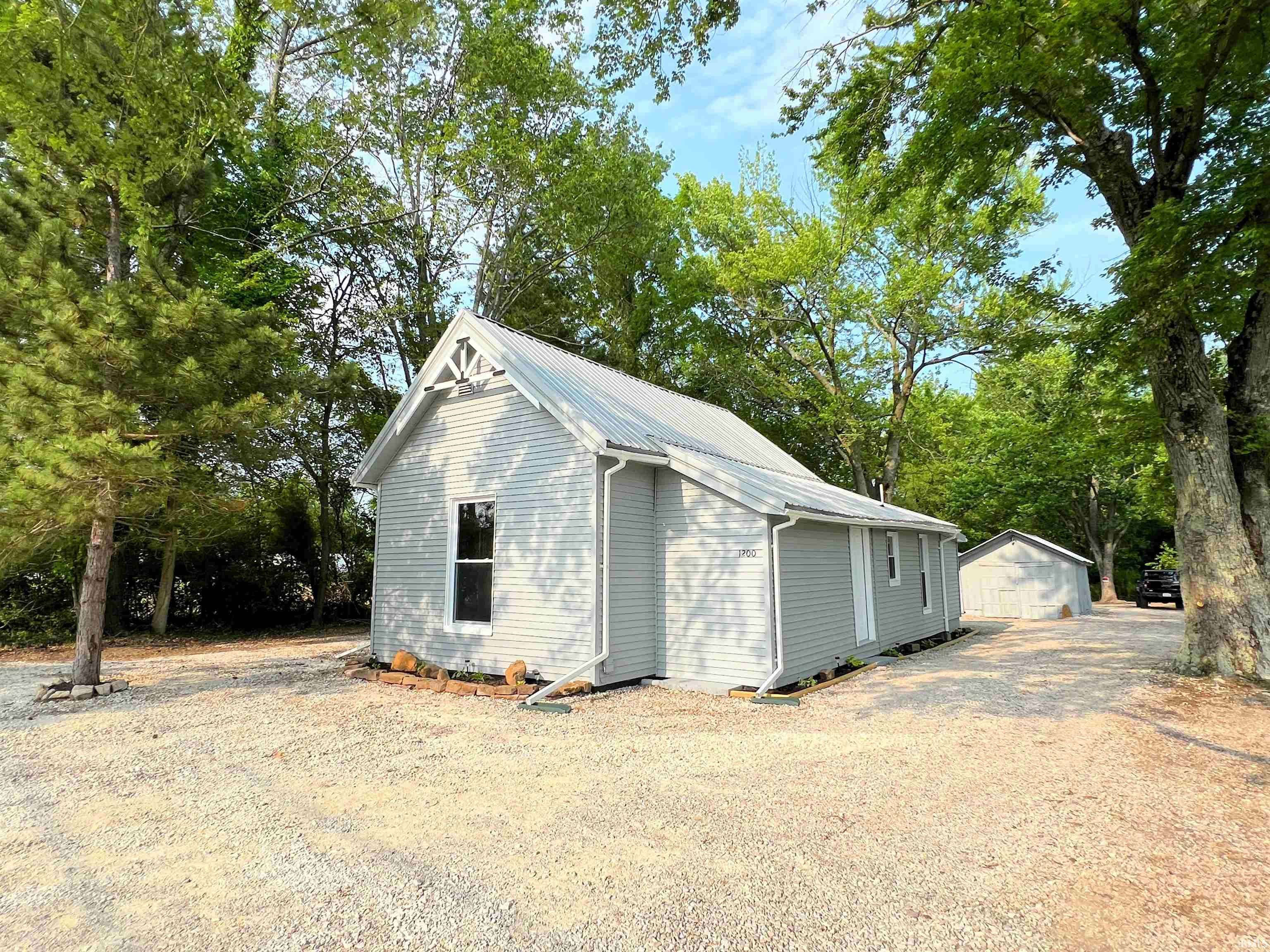 1200 Troy Road, Washington, IN 47501-4147