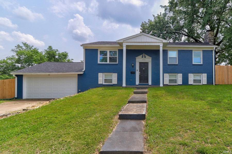 1114 Stonebridge Road, Evansville, IN 47710-4362