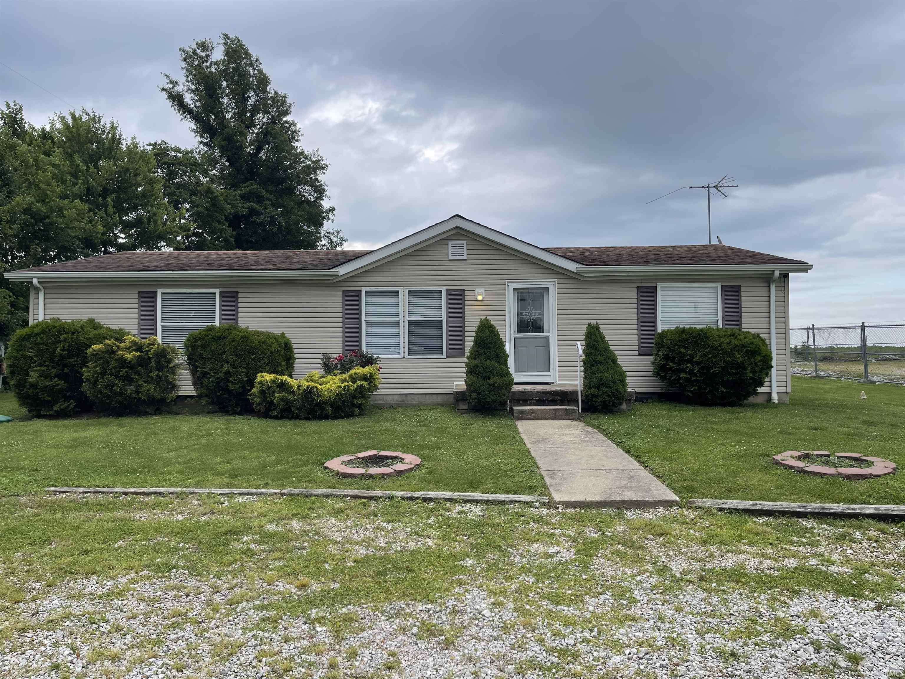 2382 S Sr 57 Highway, Oakland City, IN 47660