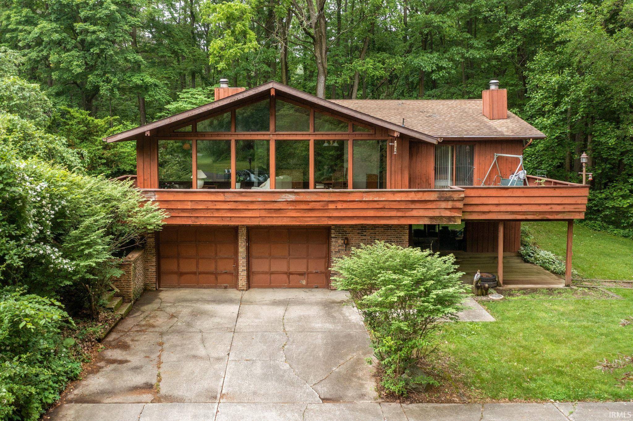 23277 Madison Road, South Bend, IN 46614-9306