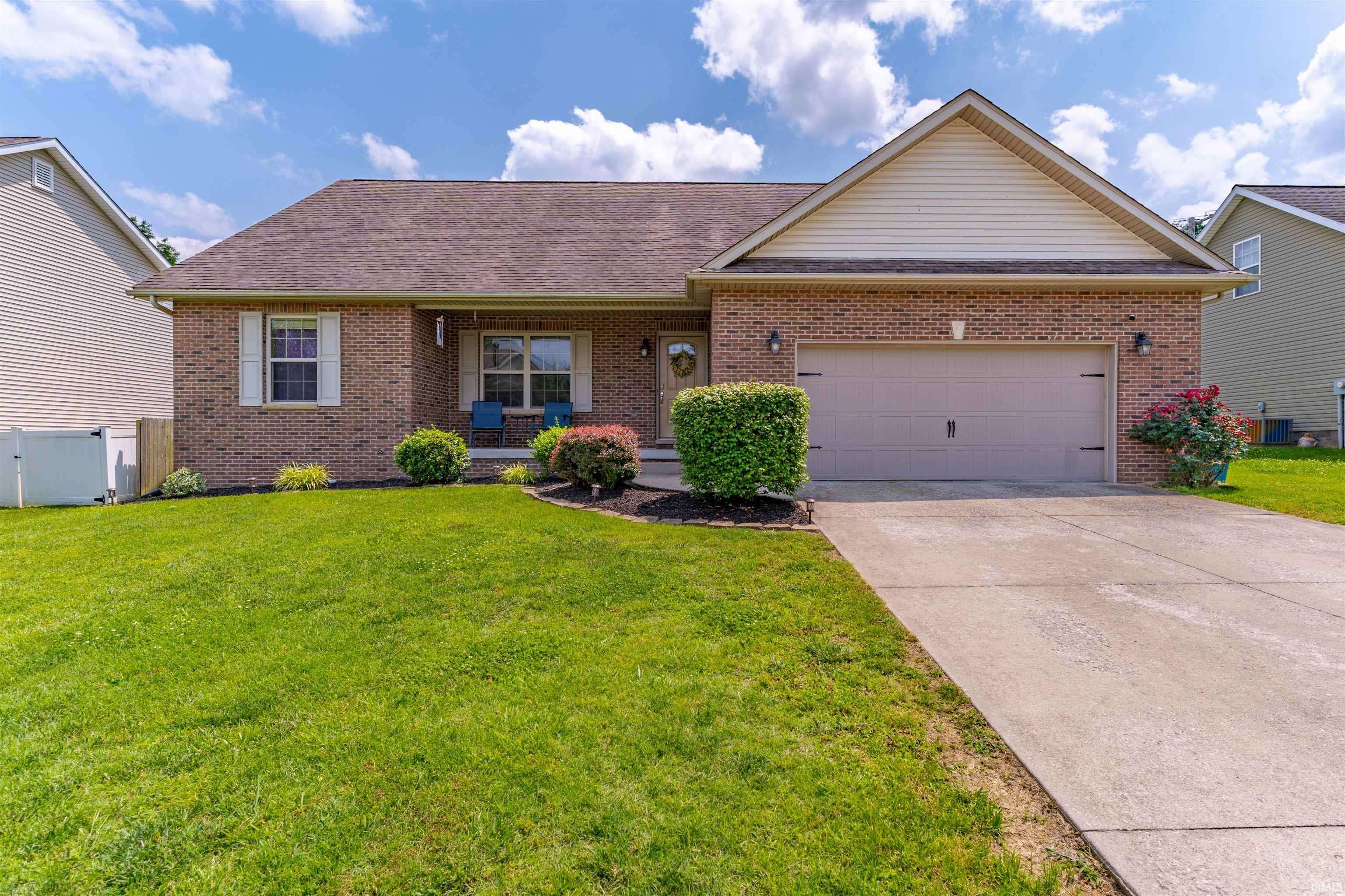 2303 BELIZE Drive, Evansville, IN 47725