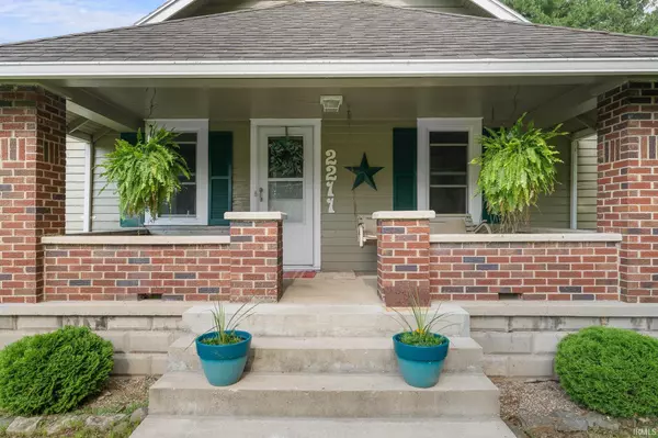 2211 S Andrews Road, Yorktown, IN 47396-1400